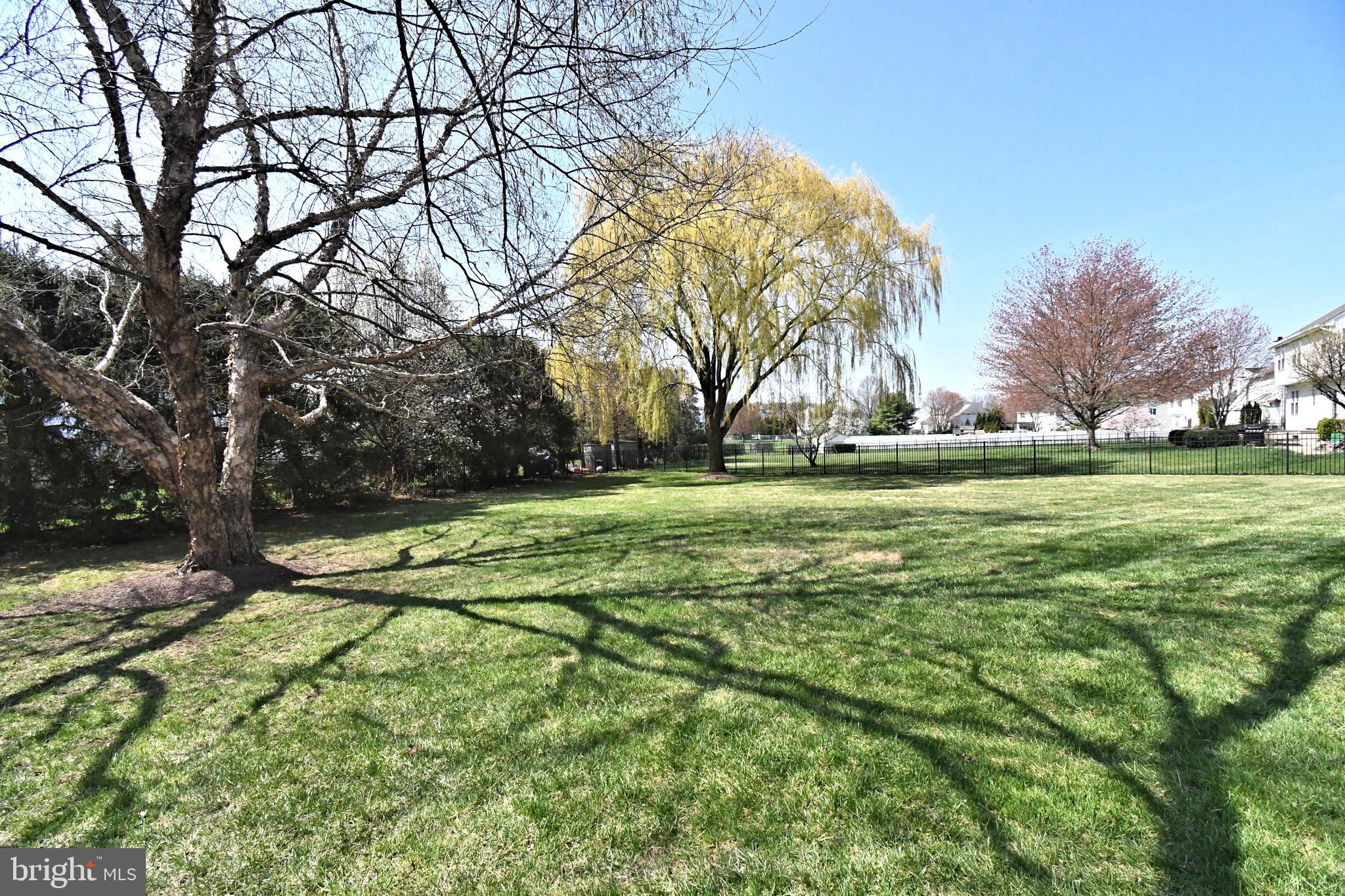 NORTHAMPTON CROSSG - Residential