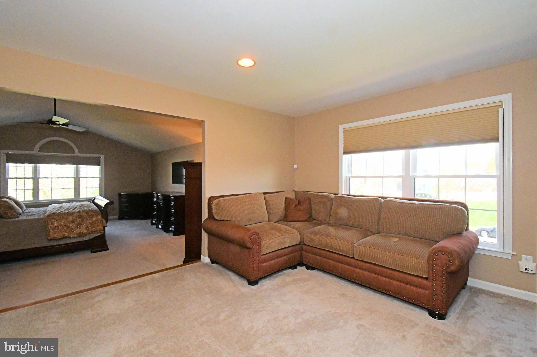 NORTHAMPTON CROSSG - Residential