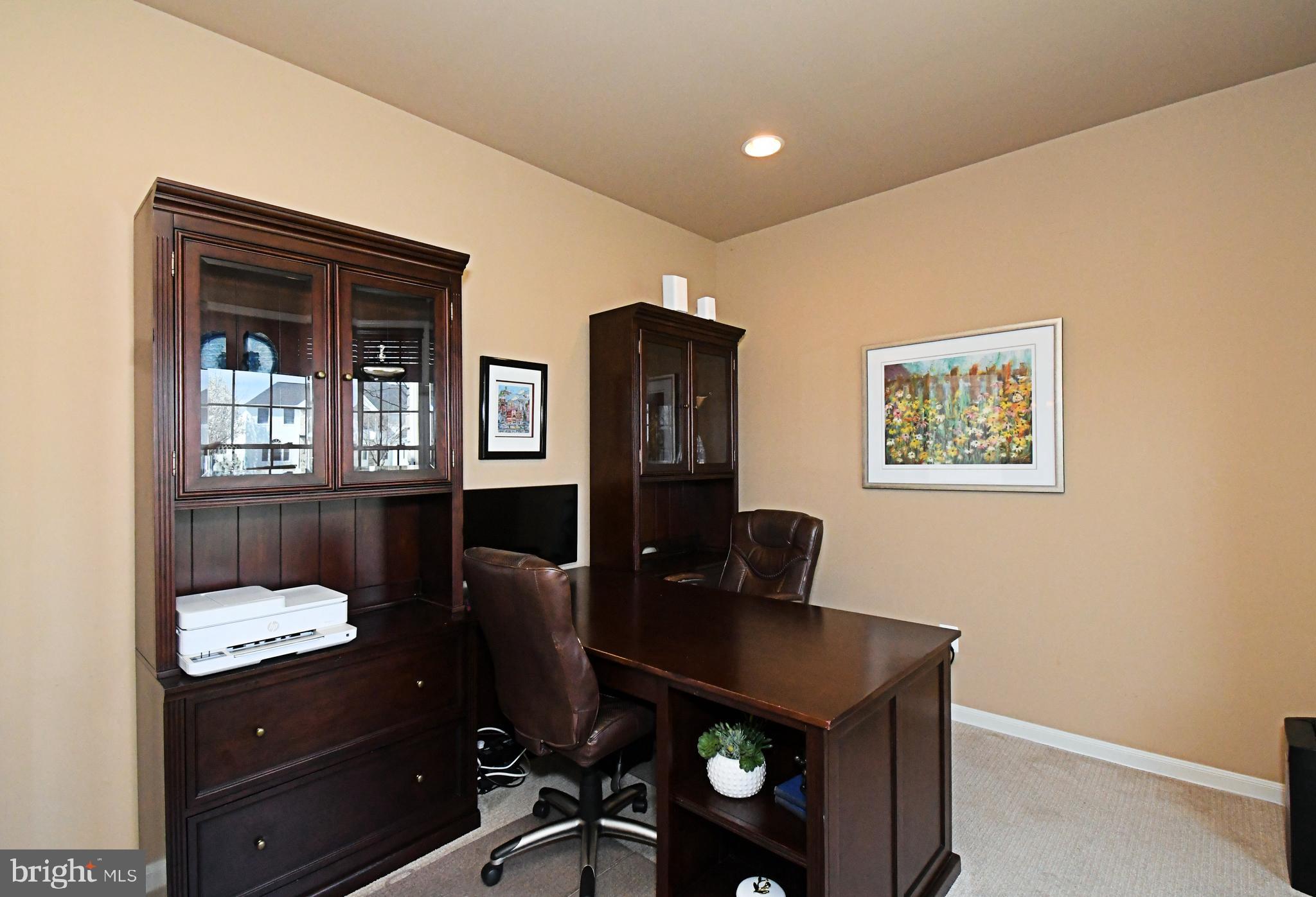 NORTHAMPTON CROSSG - Residential