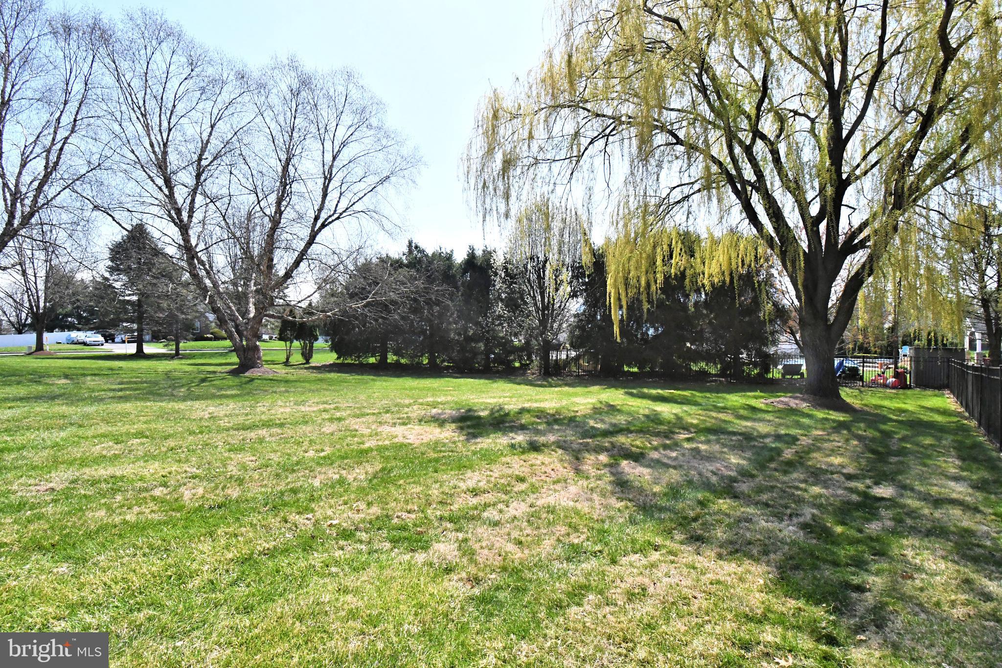 NORTHAMPTON CROSSG - Residential