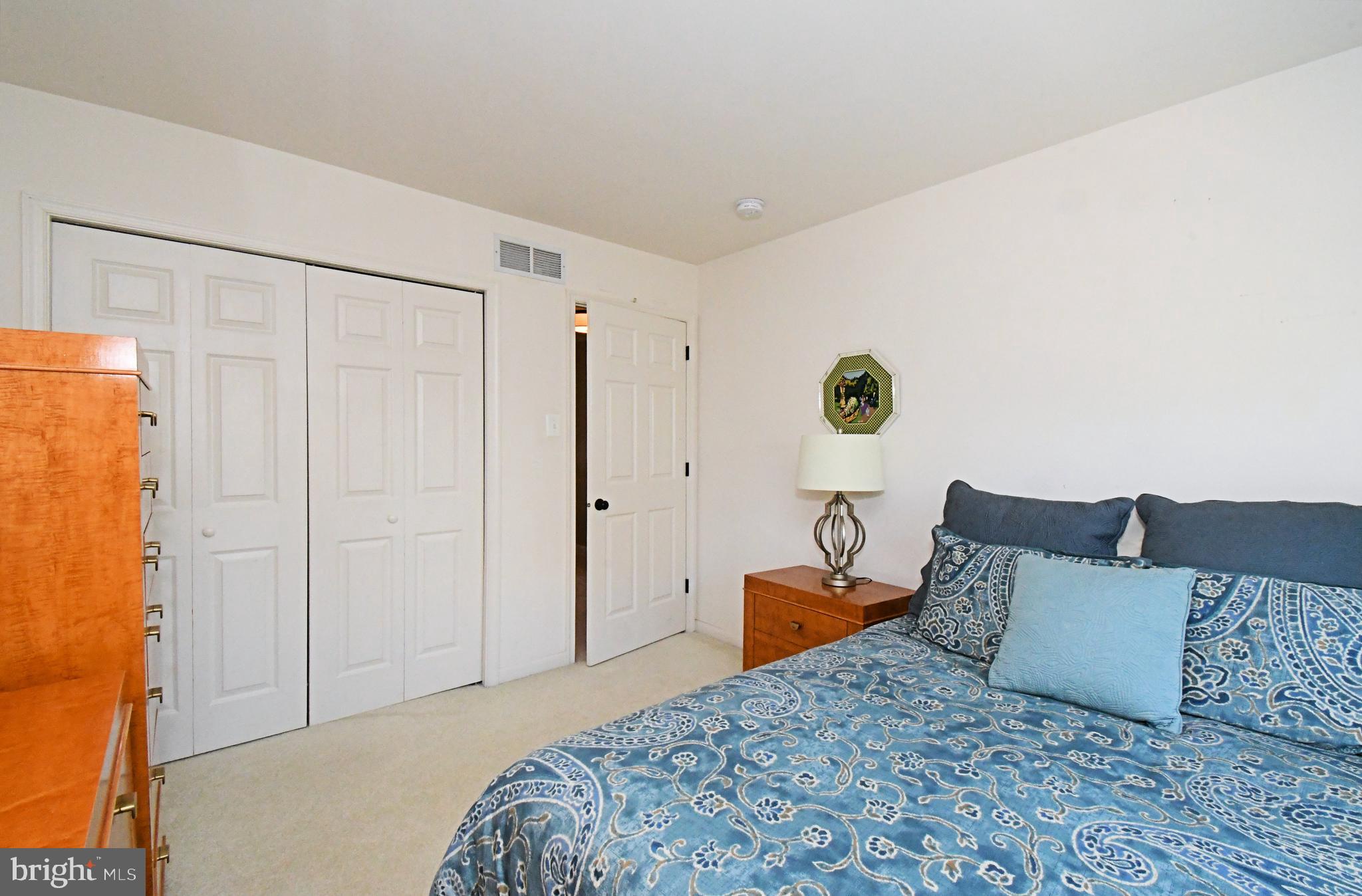 NORTHAMPTON CROSSG - Residential