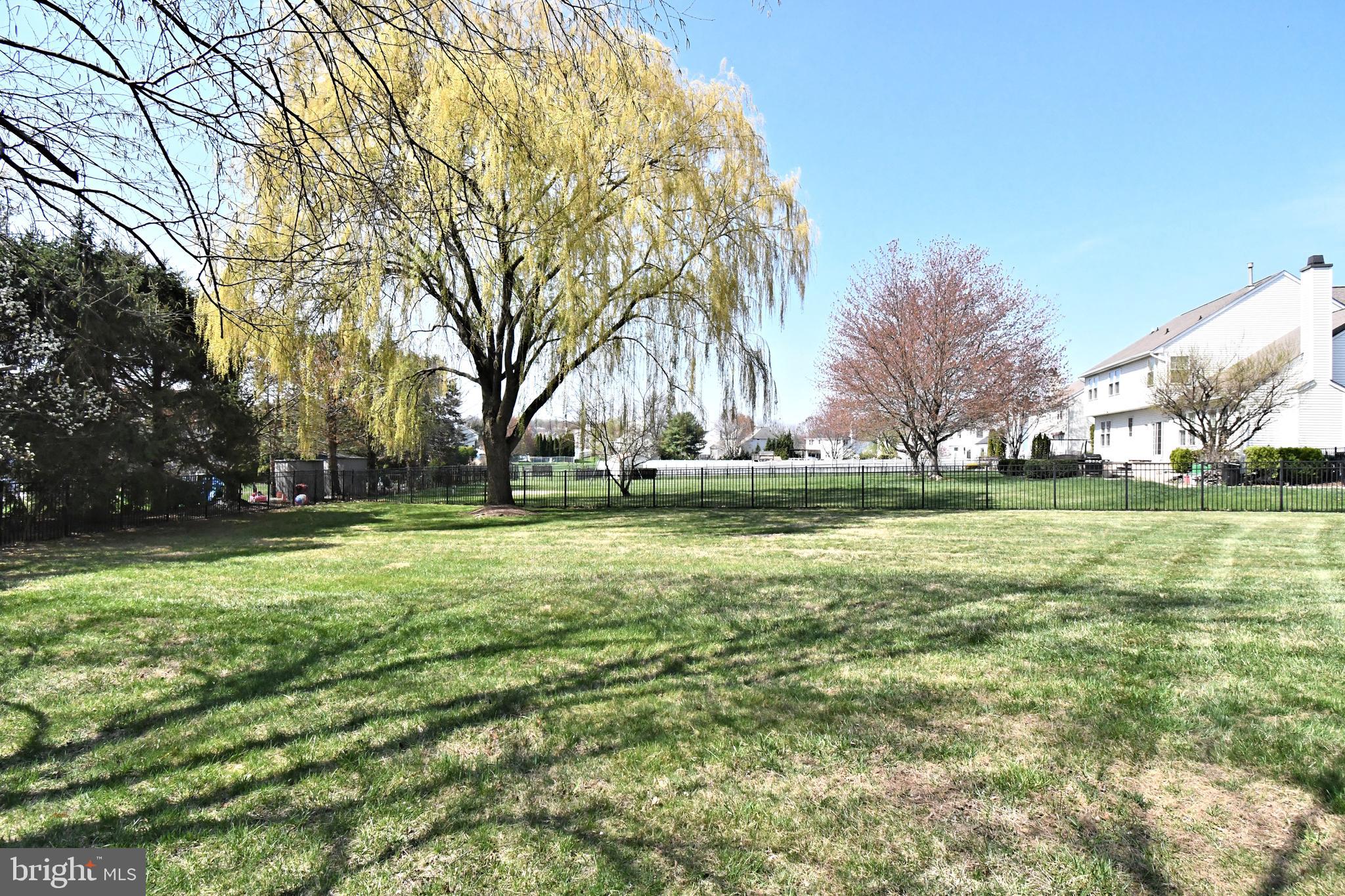 NORTHAMPTON CROSSG - Residential