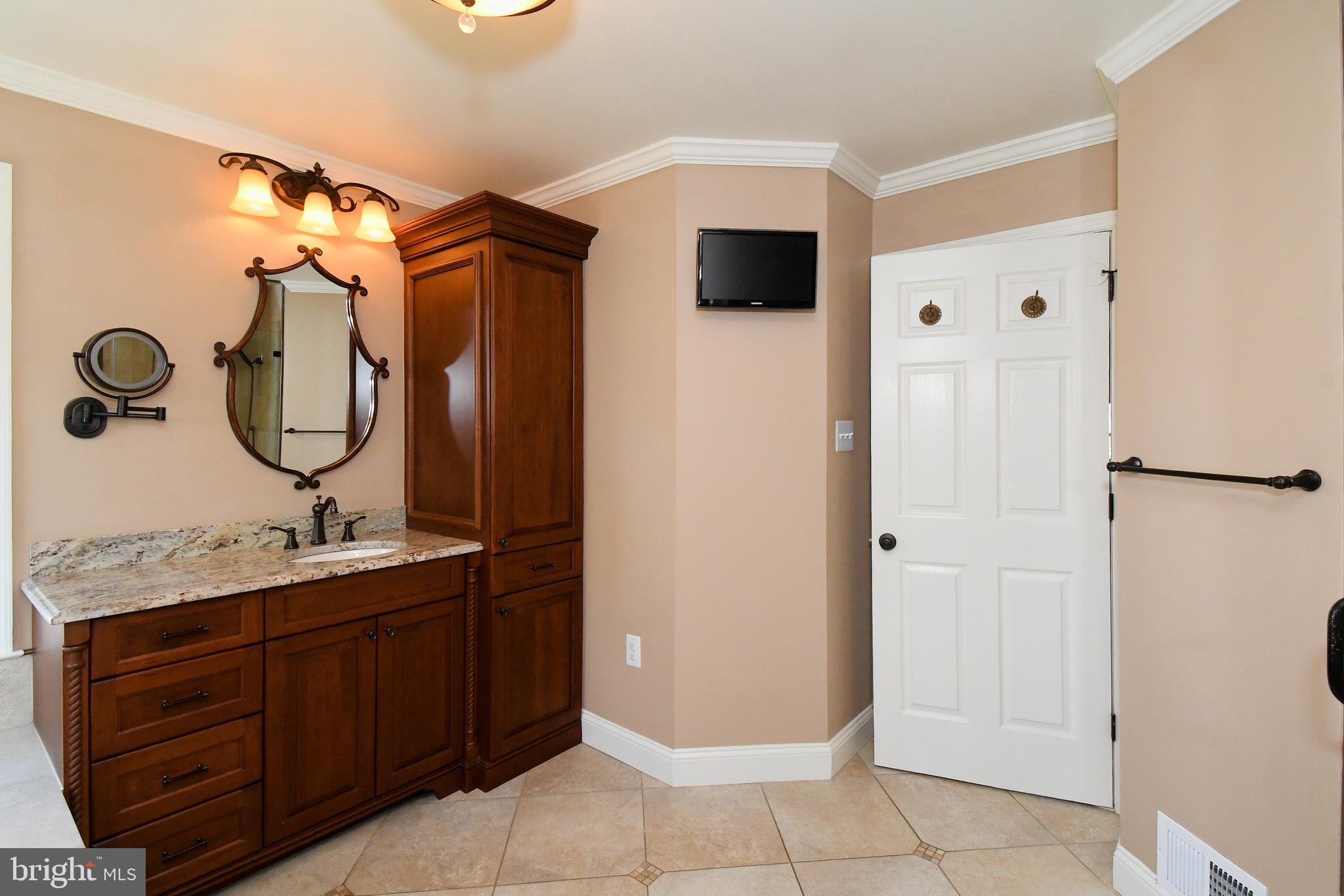 NORTHAMPTON CROSSG - Residential