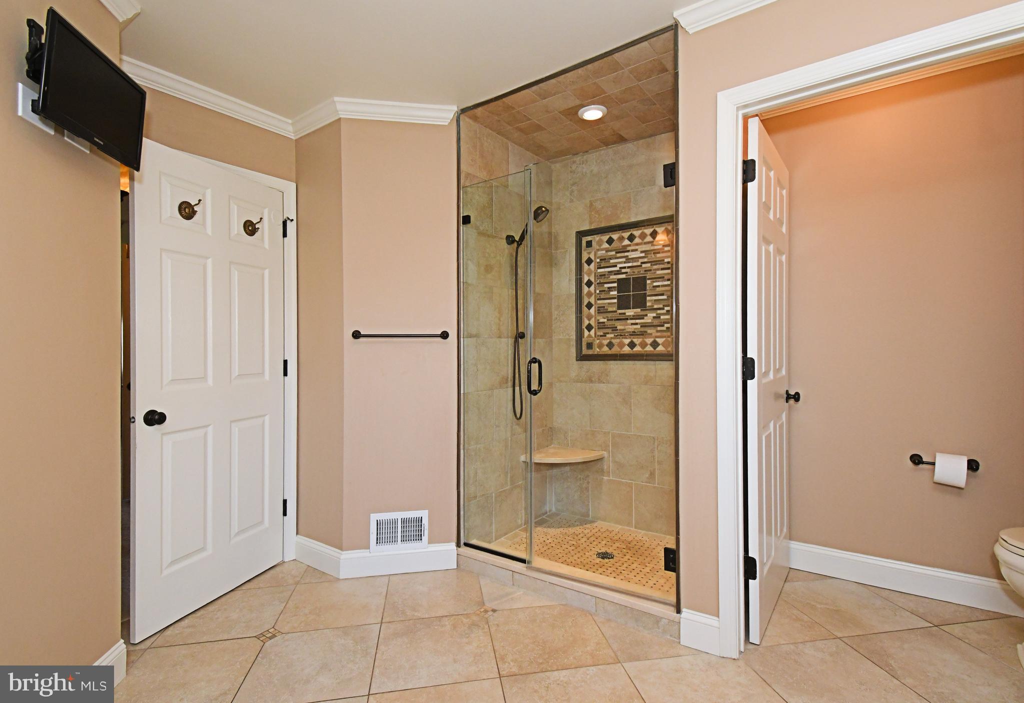 NORTHAMPTON CROSSG - Residential