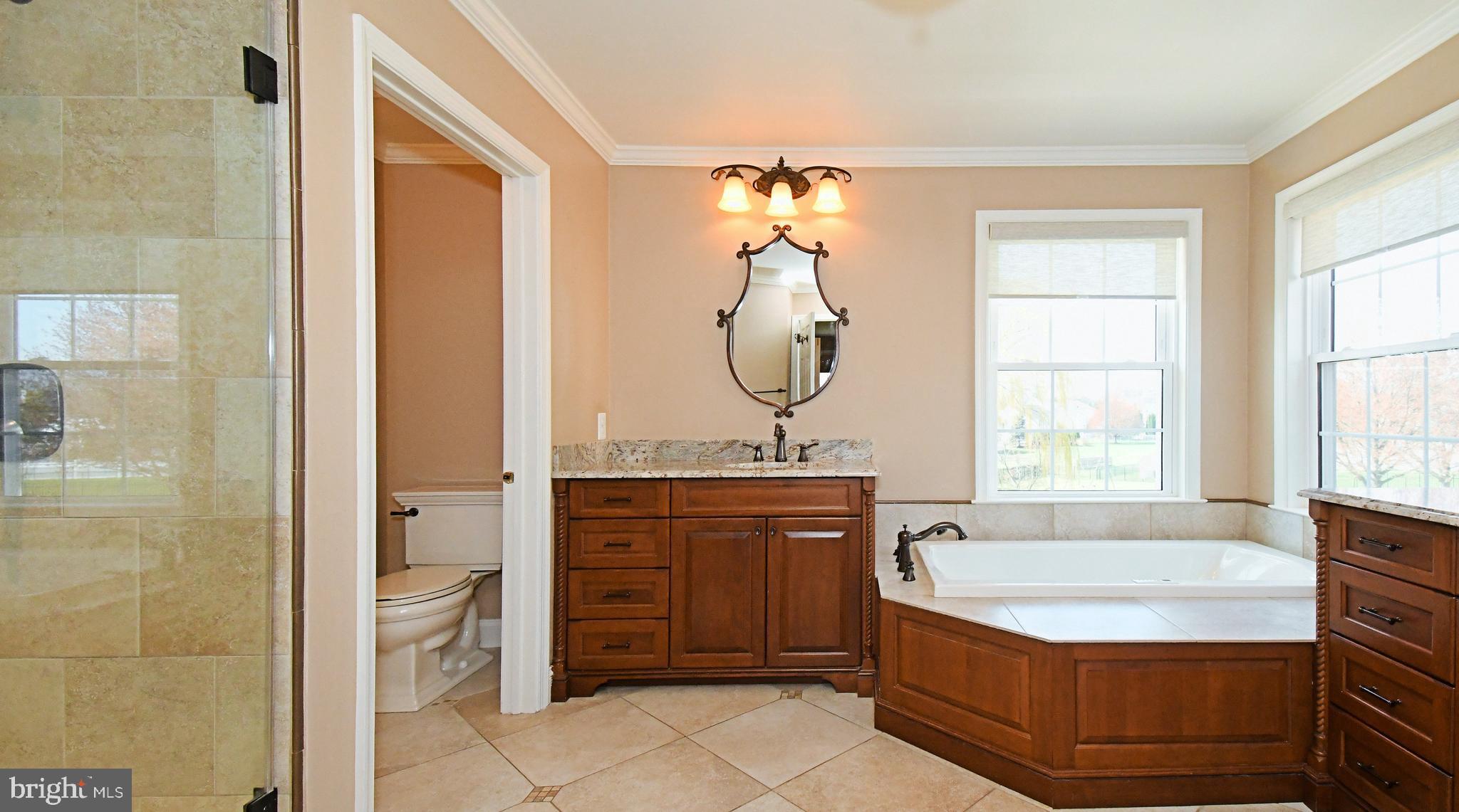 NORTHAMPTON CROSSG - Residential