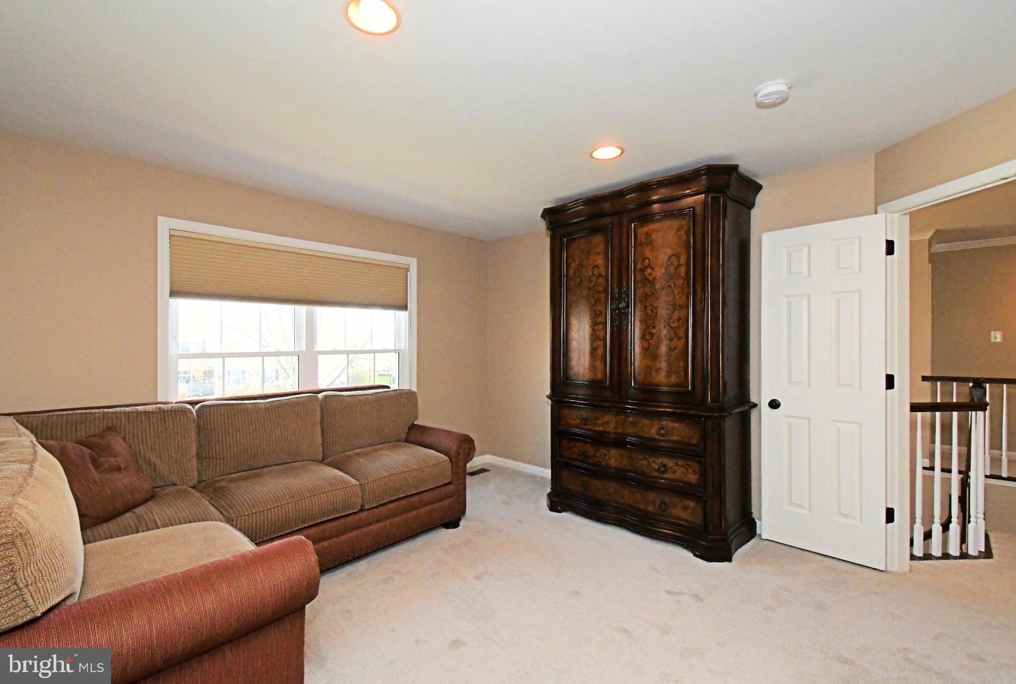 NORTHAMPTON CROSSG - Residential