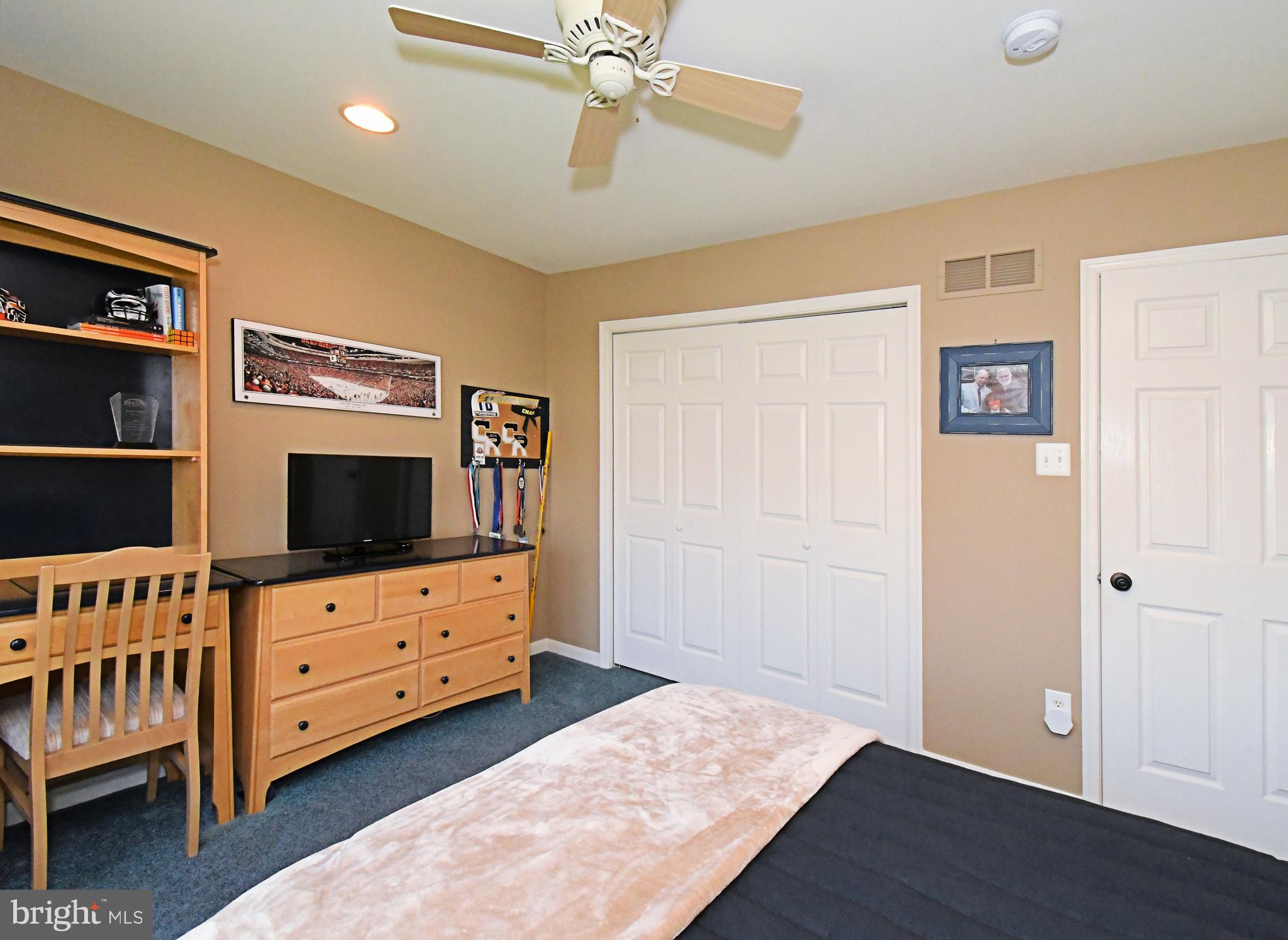 NORTHAMPTON CROSSG - Residential