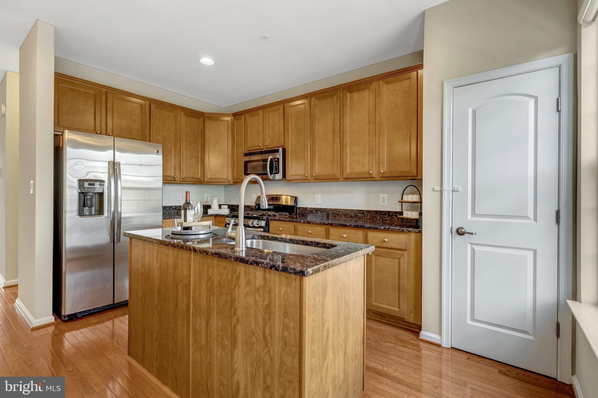 PARKSIDE AT MARKET CENTER - Residential