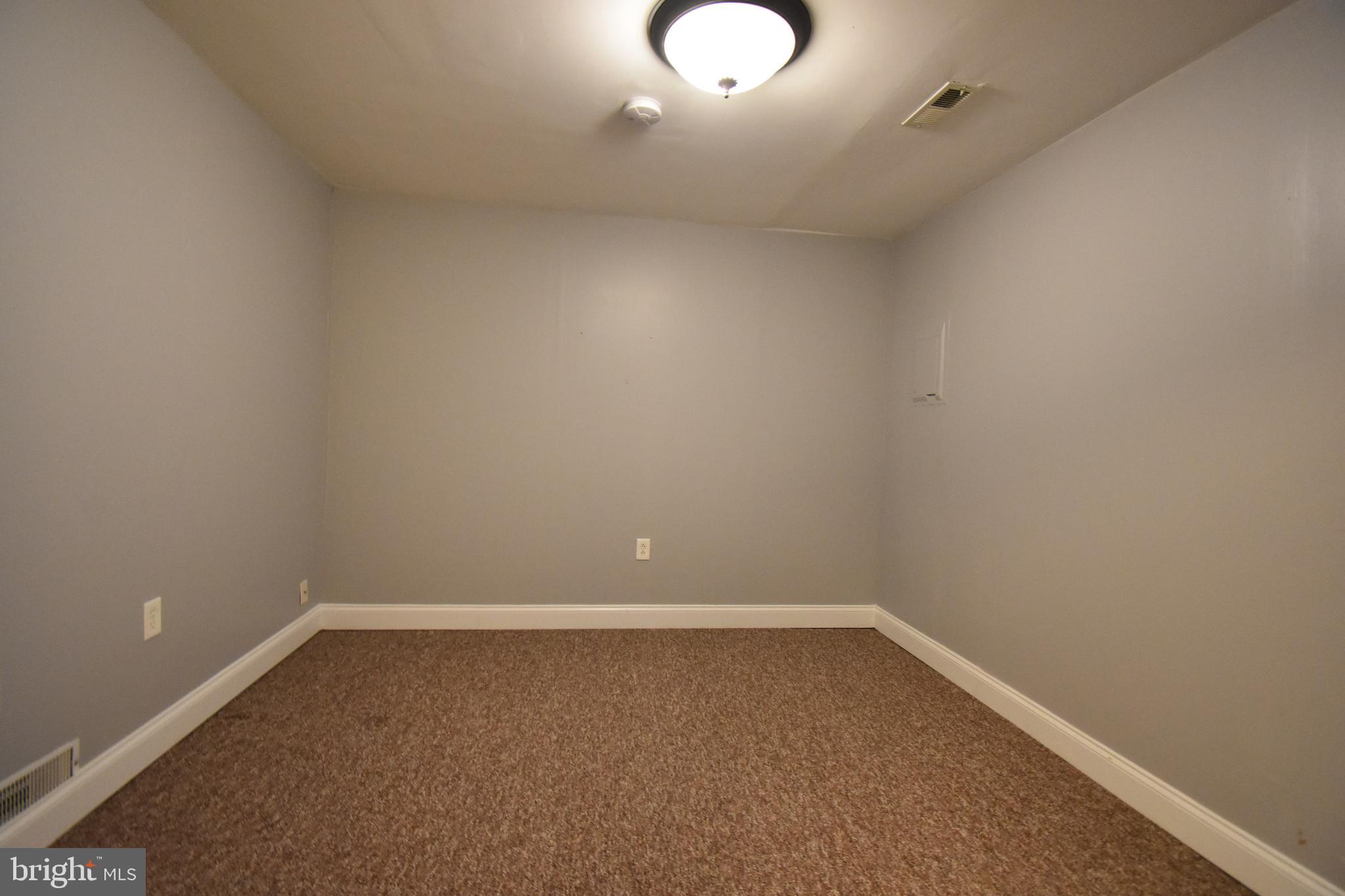 LOVETON FARMS - Residential Lease