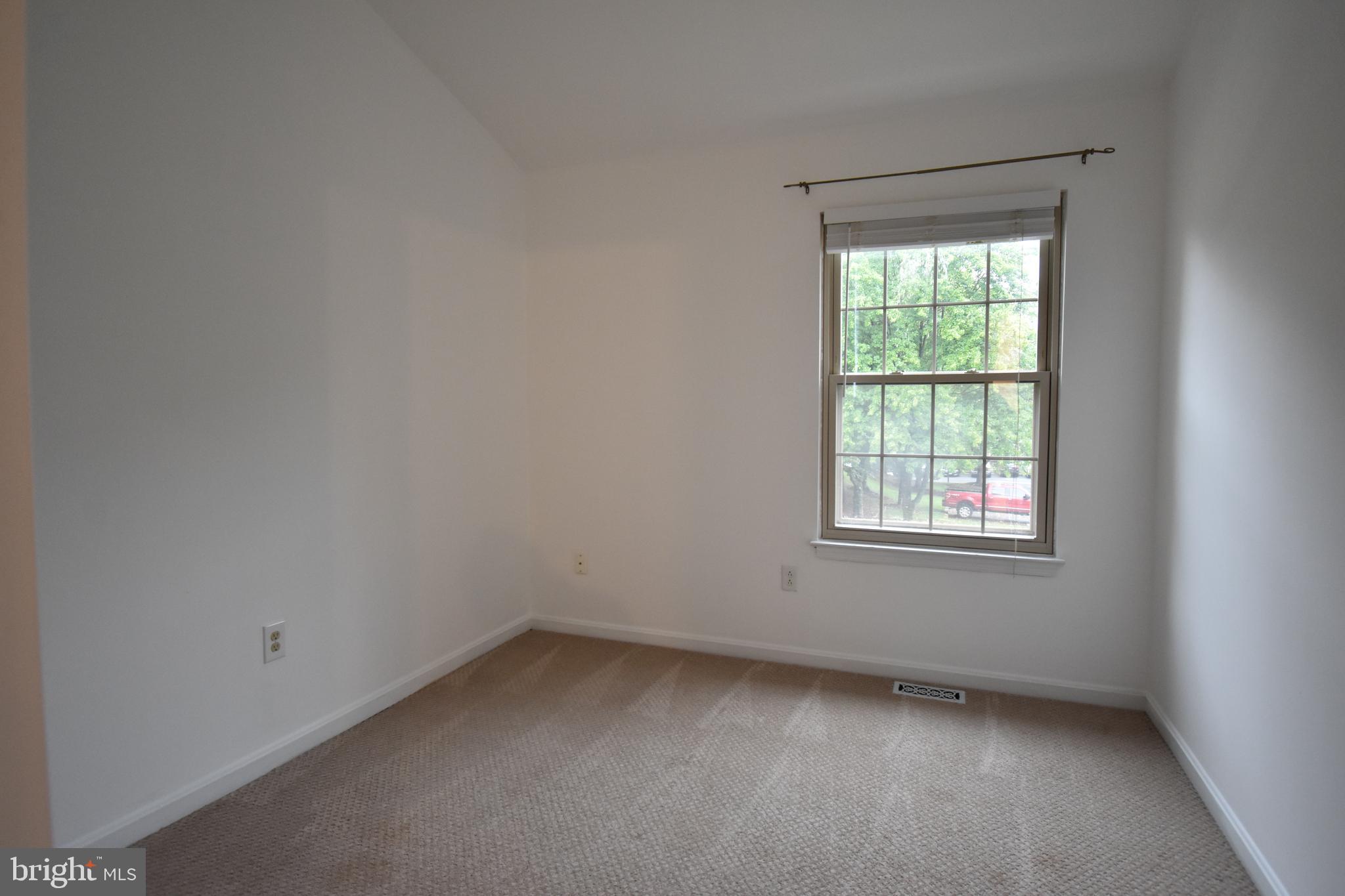 LOVETON FARMS - Residential Lease