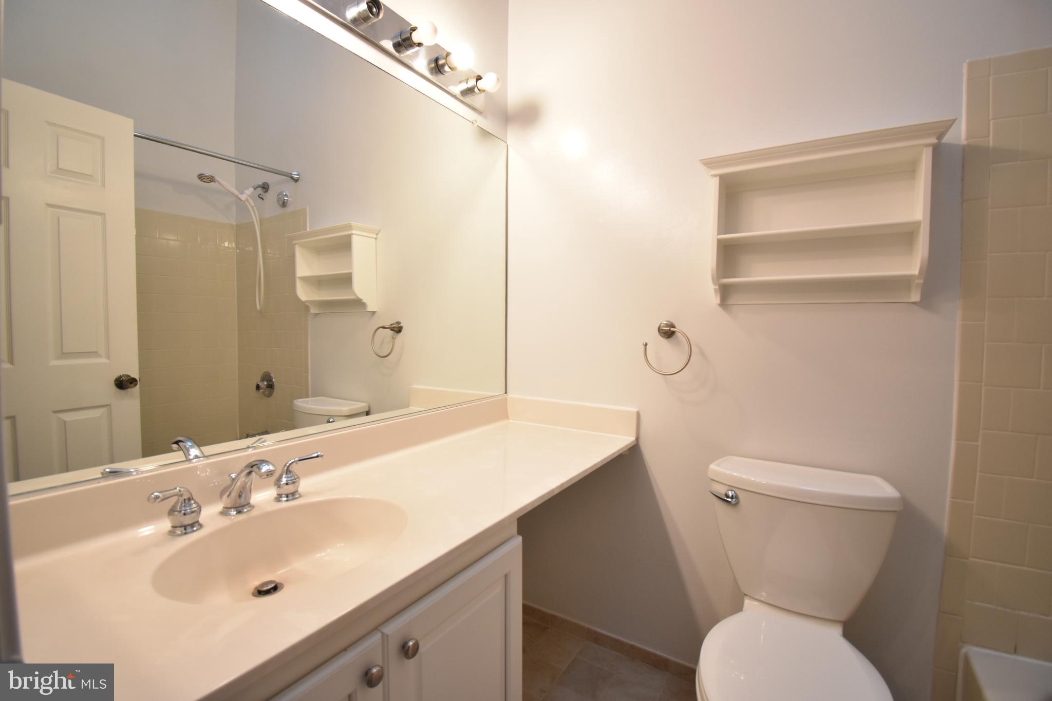 LOVETON FARMS - Residential Lease