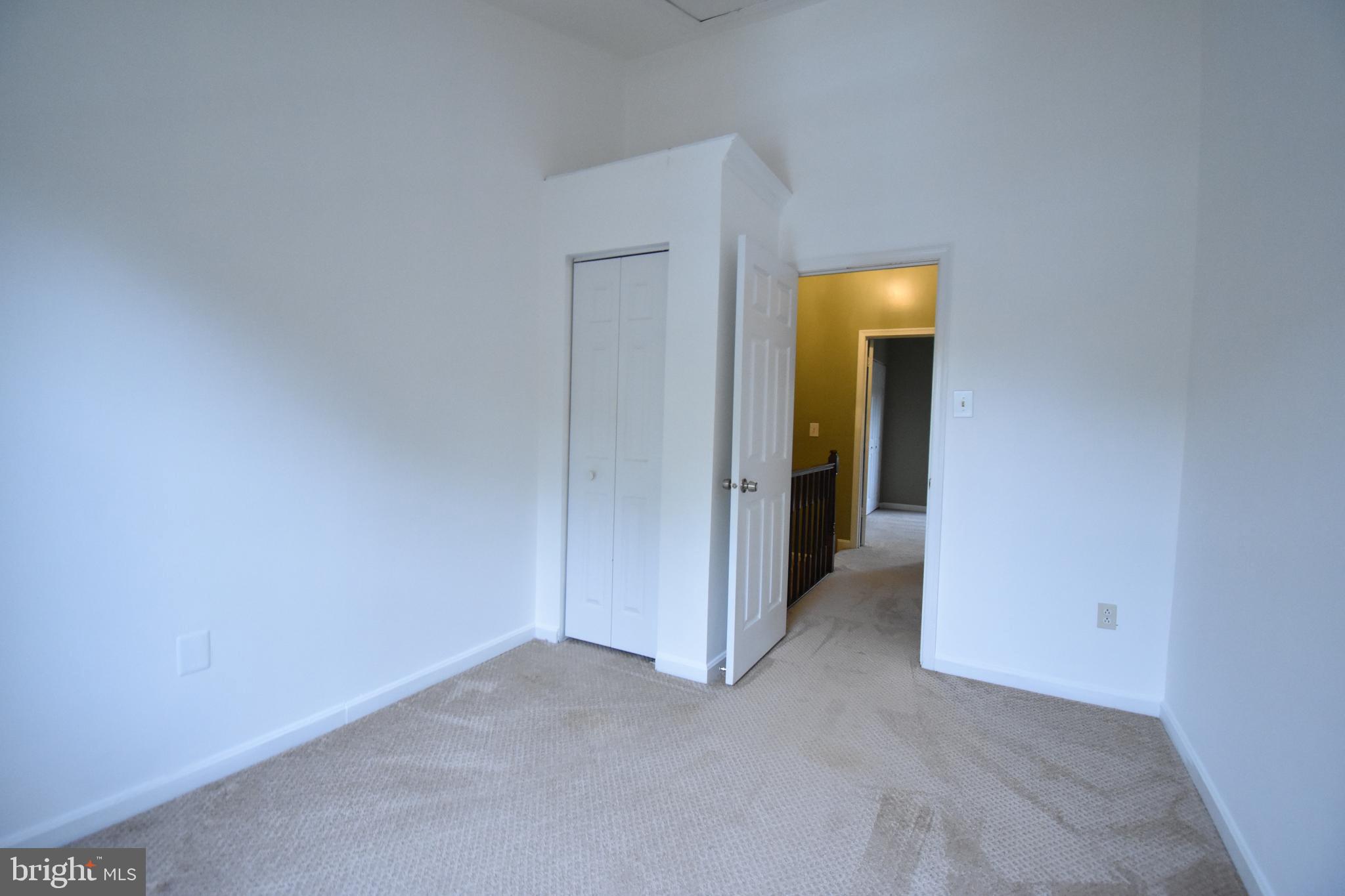 LOVETON FARMS - Residential Lease