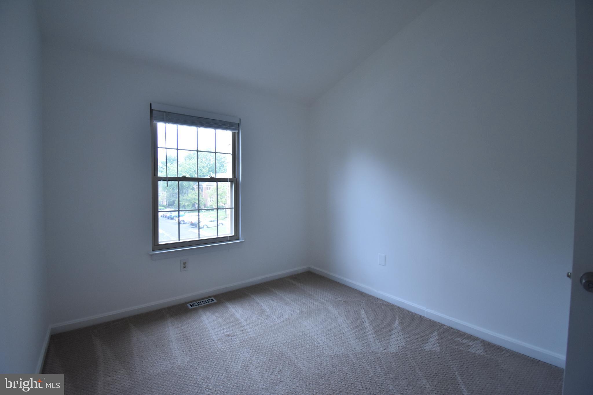 LOVETON FARMS - Residential Lease