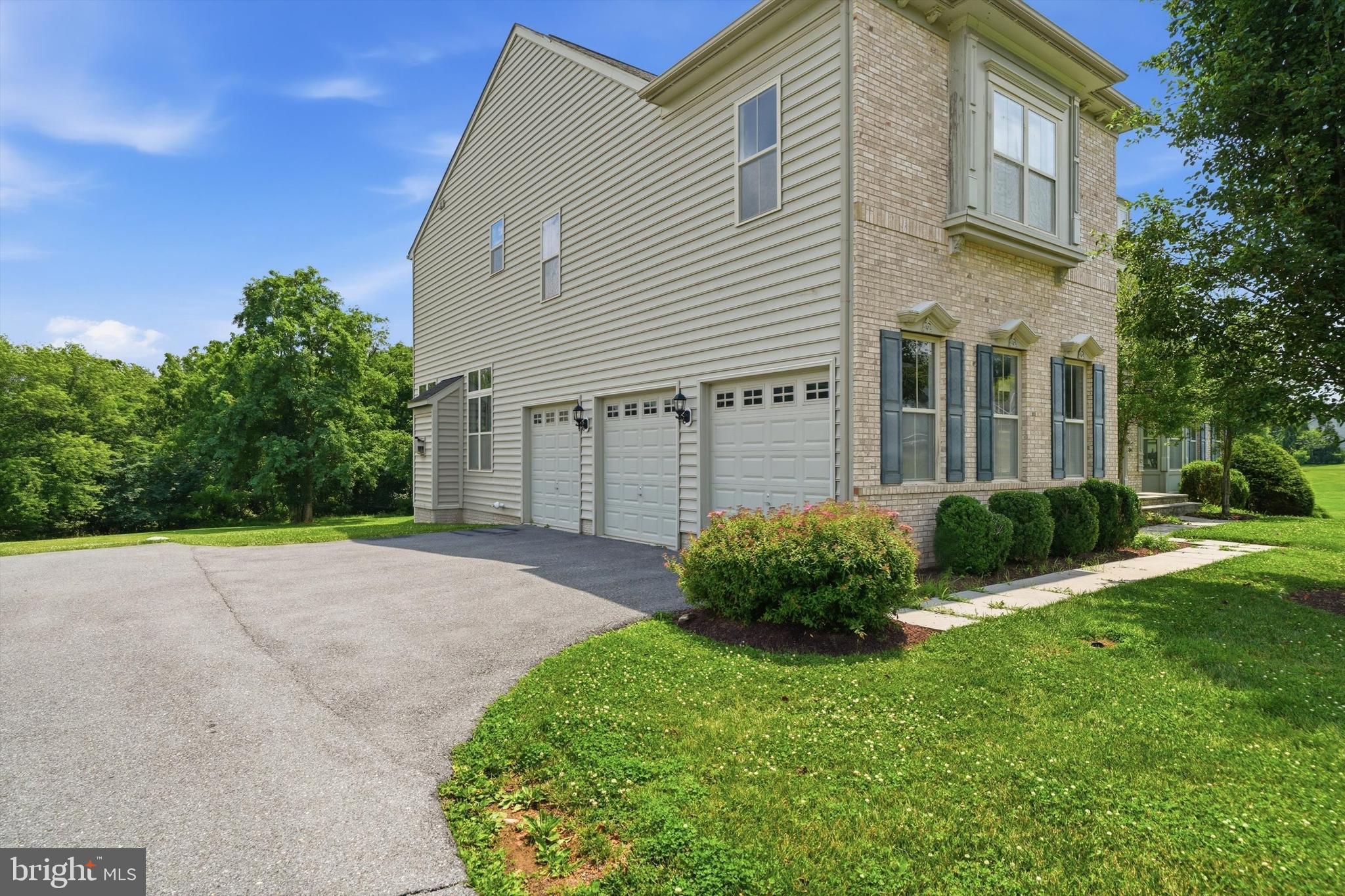 9010 DAMASCUS HILLS LANE