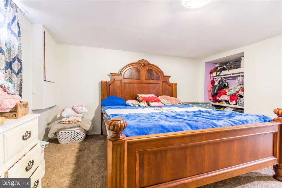 FOREST KNOLLS - Residential