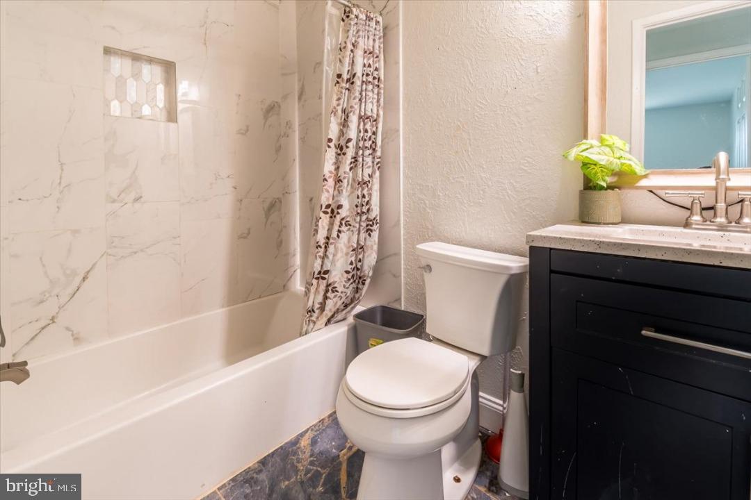 FOREST KNOLLS - Residential