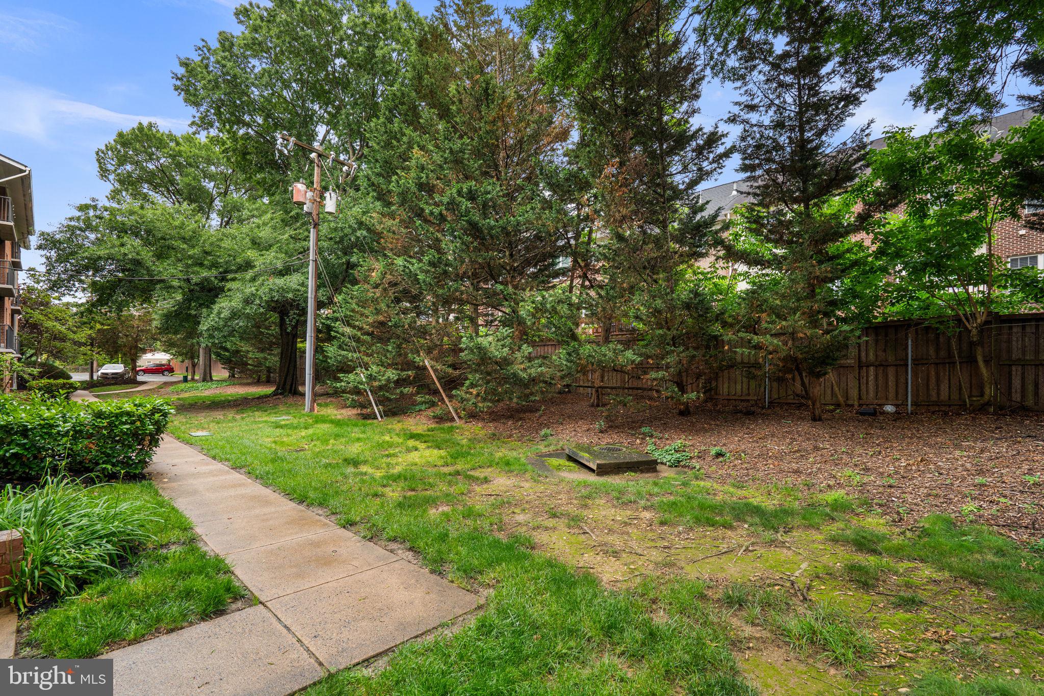 BAILEYS CROSSROADS - Residential