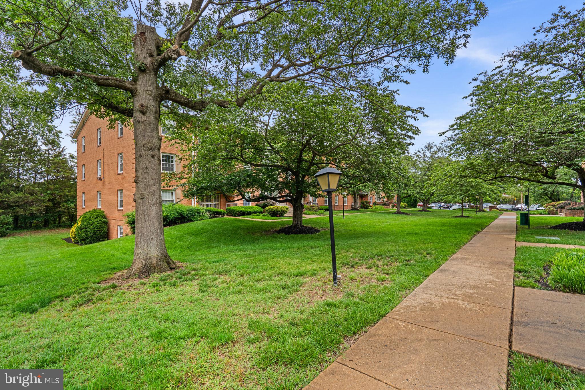 BAILEYS CROSSROADS - Residential