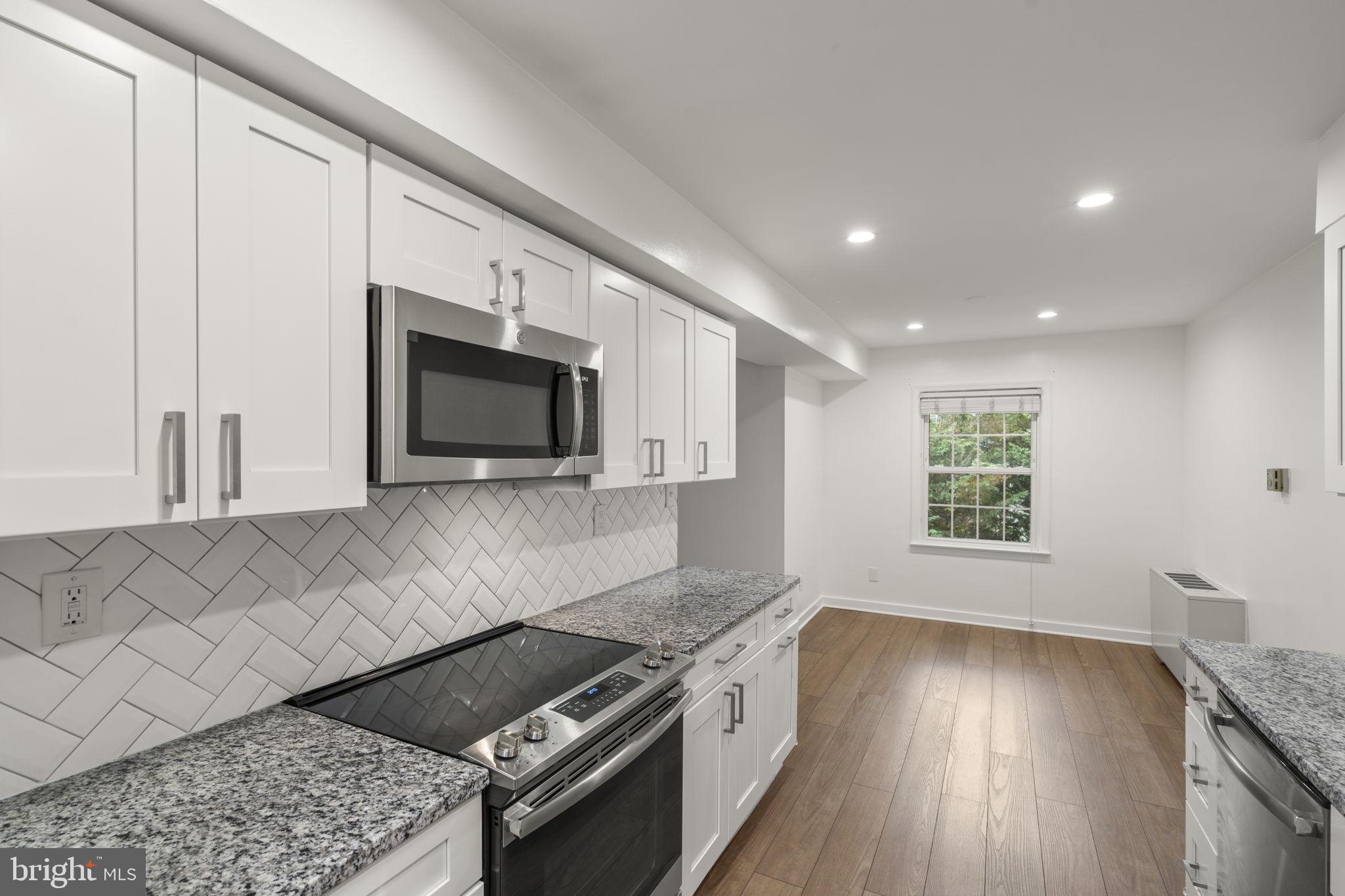 BAILEYS CROSSROADS - Residential