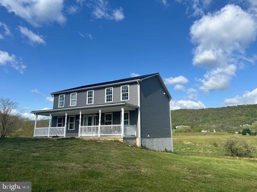 Amazing Million Dollar Views!!!New home with a very nice upscale kitchen and Granite Counters and Stainless Steel Appliances. No Hoa and great country location that is very private yet  still close toeverything you want to do..Main level Has upscale kitchen and family room plus 2 other rooms that could be used for offices or bedrooms. 4000 sq ft and 3 finished levels.  Very nice upscale Bathrooms. Very nice large Bedrooms.