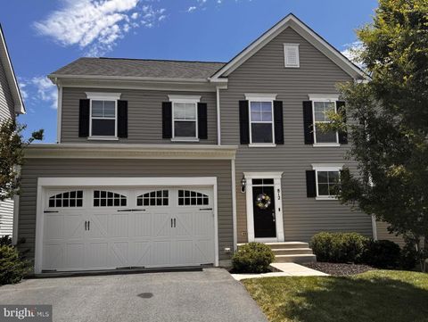 Homes For Sale - 812 Pencoast Drive<br/> Loudoun County, PURCELLVILLE, VA 20132