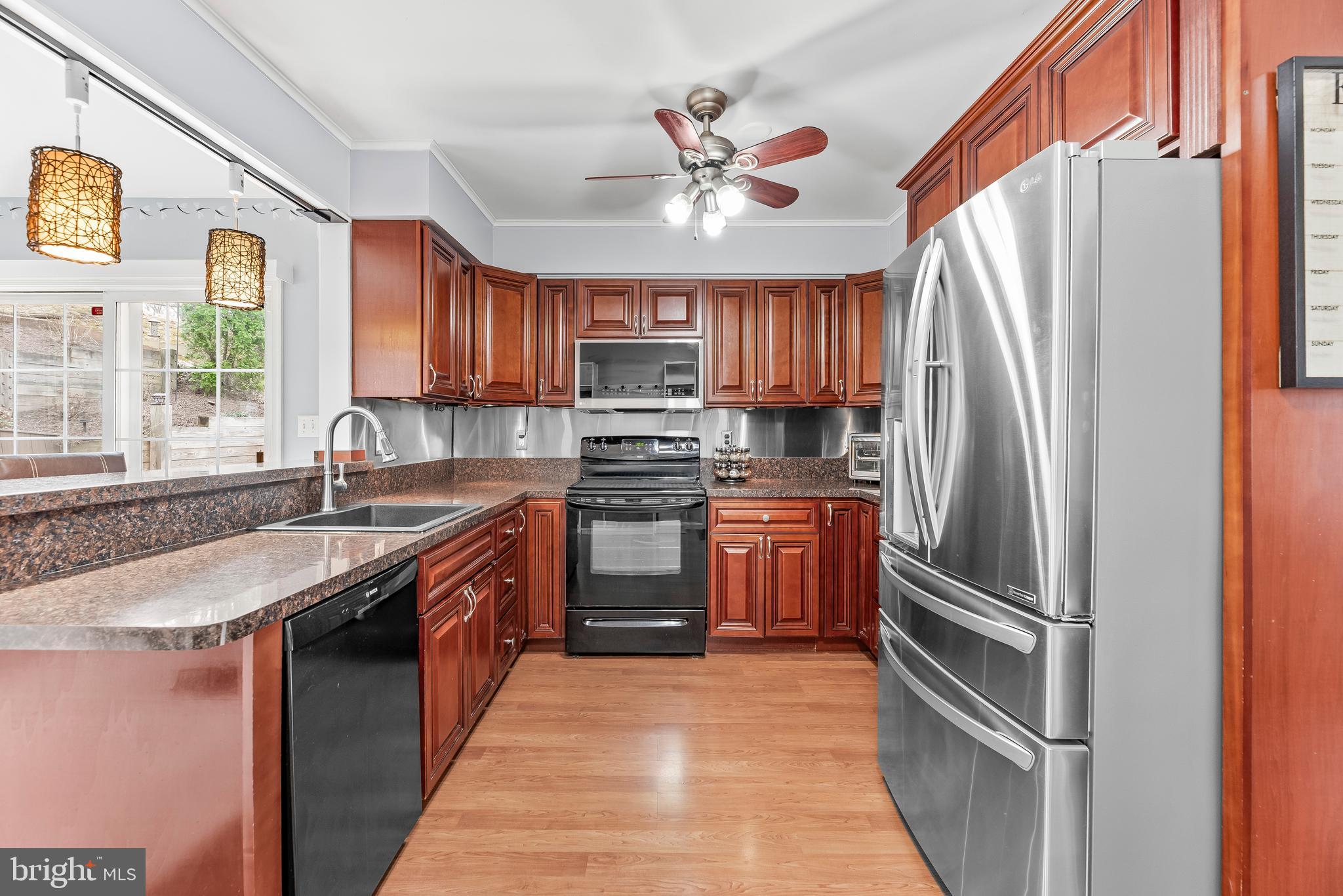 BROOKESIDE - Residential