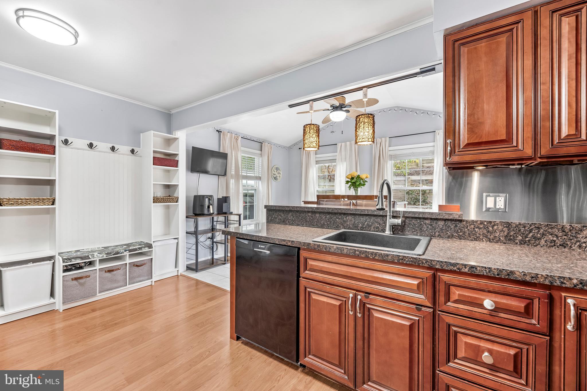 BROOKESIDE - Residential