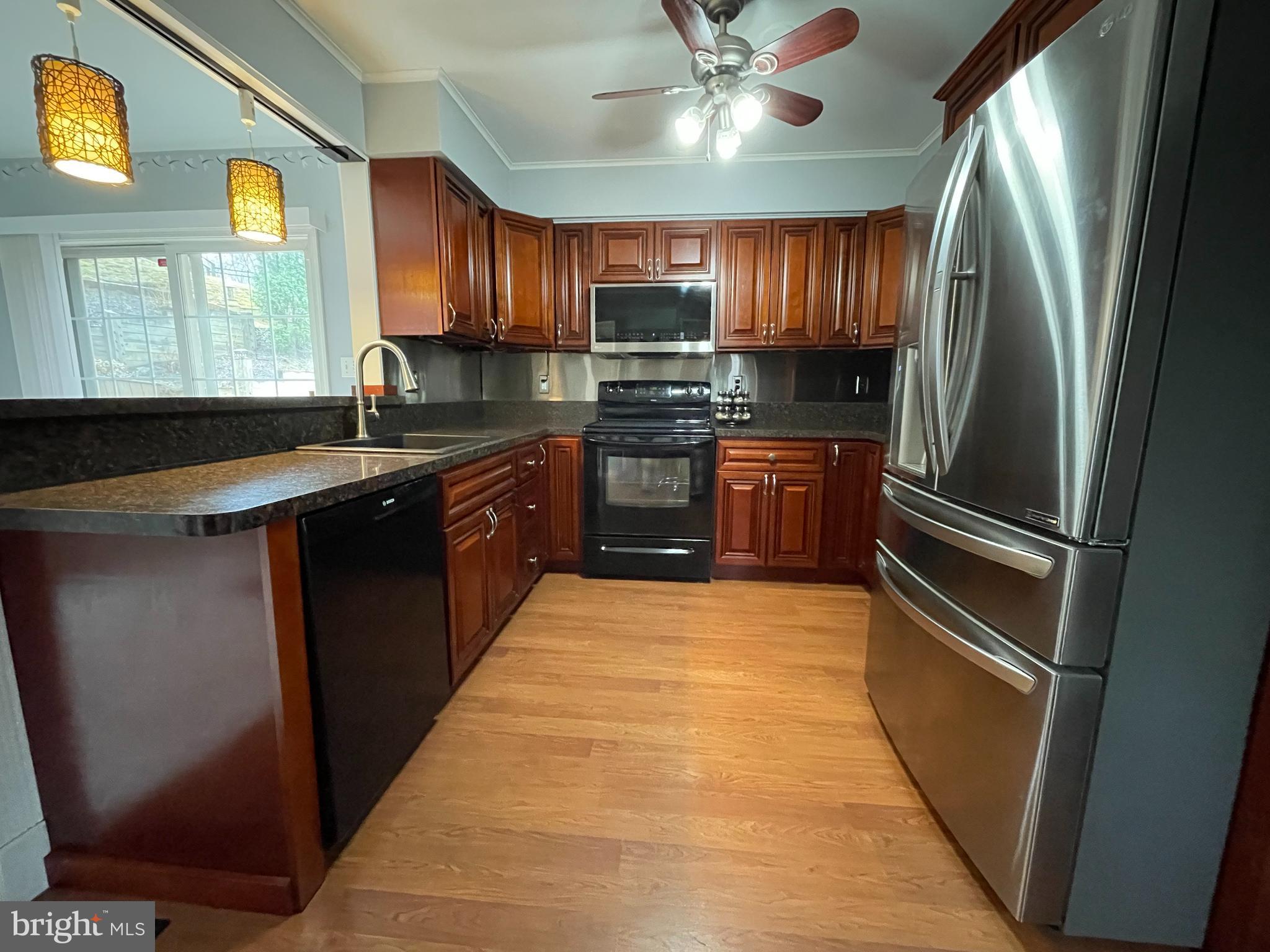 BROOKESIDE - Residential