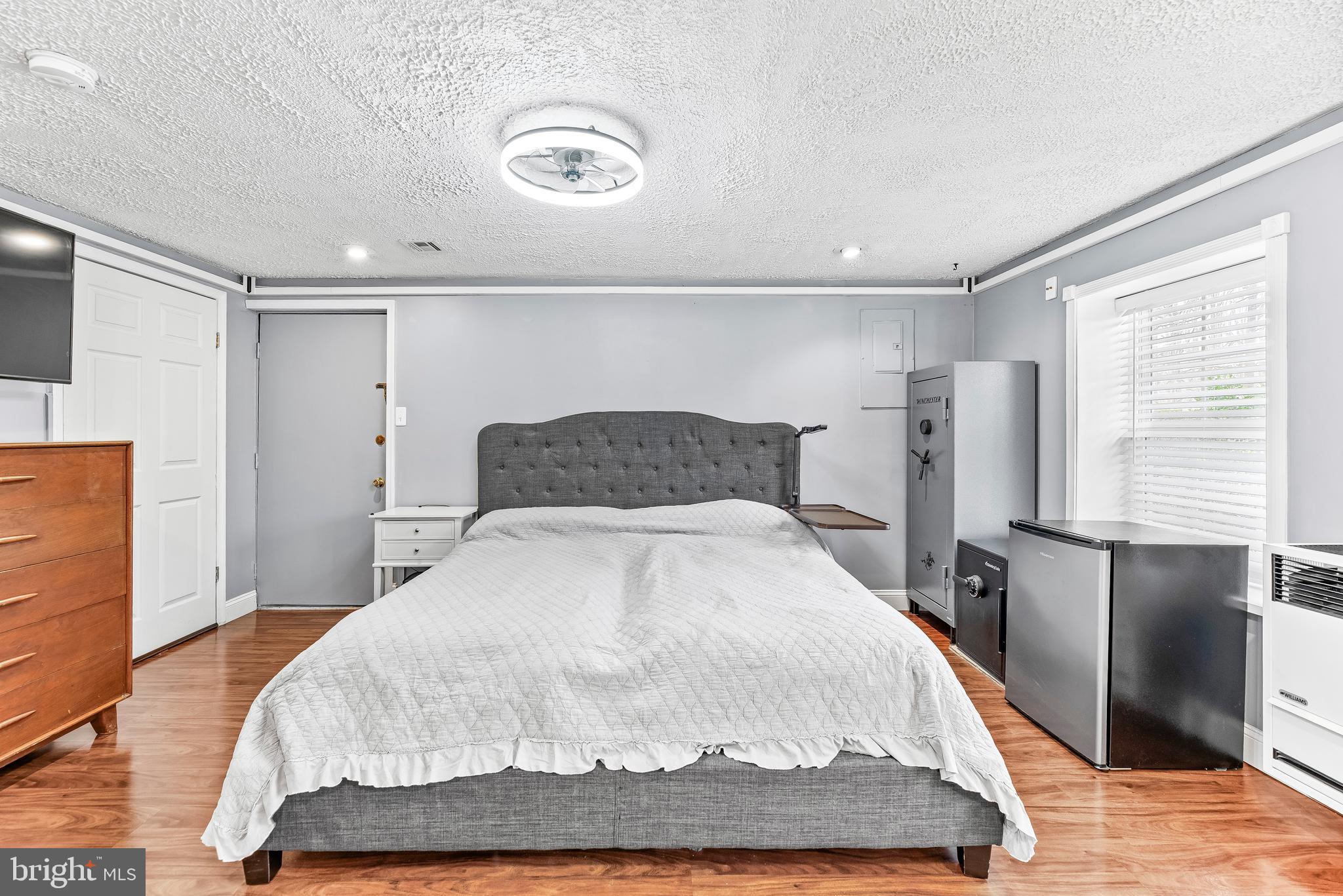 BROOKESIDE - Residential