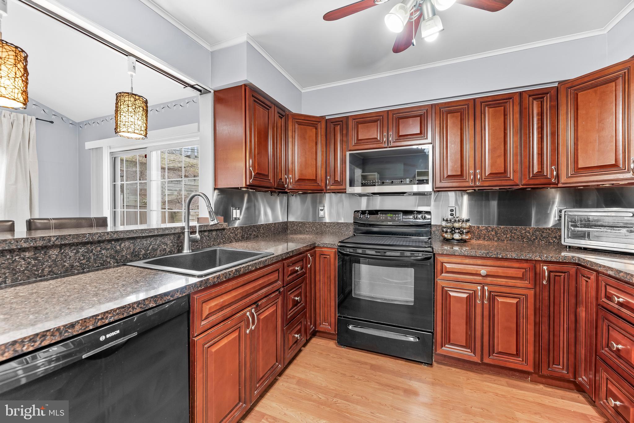 BROOKESIDE - Residential