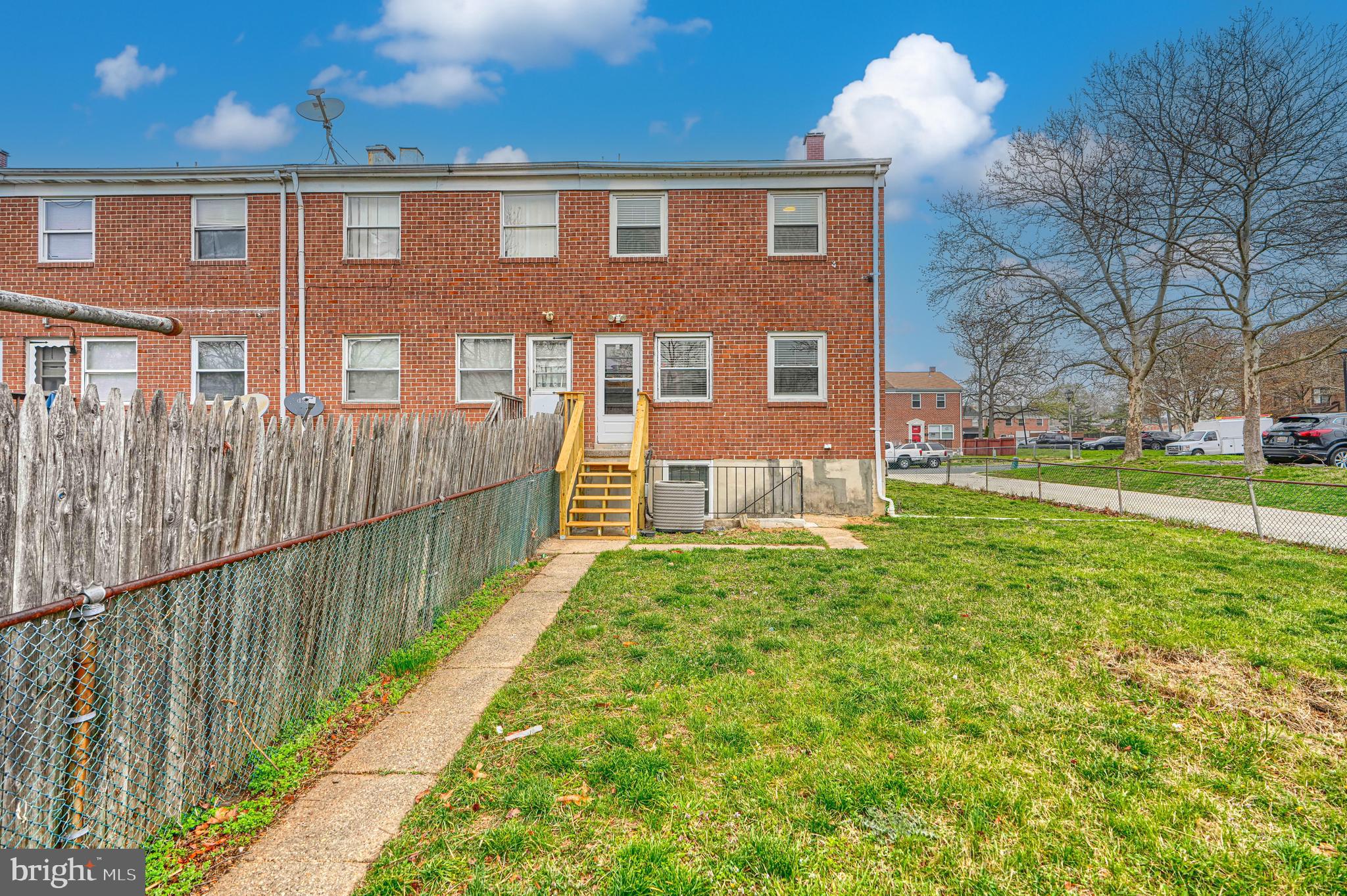 COUNTRY RIDGE - Residential