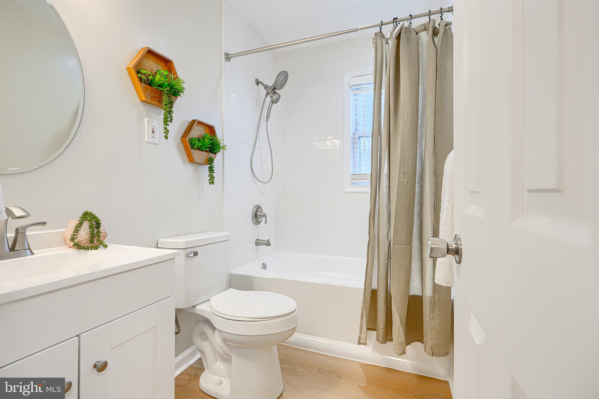 COUNTRY RIDGE - Residential