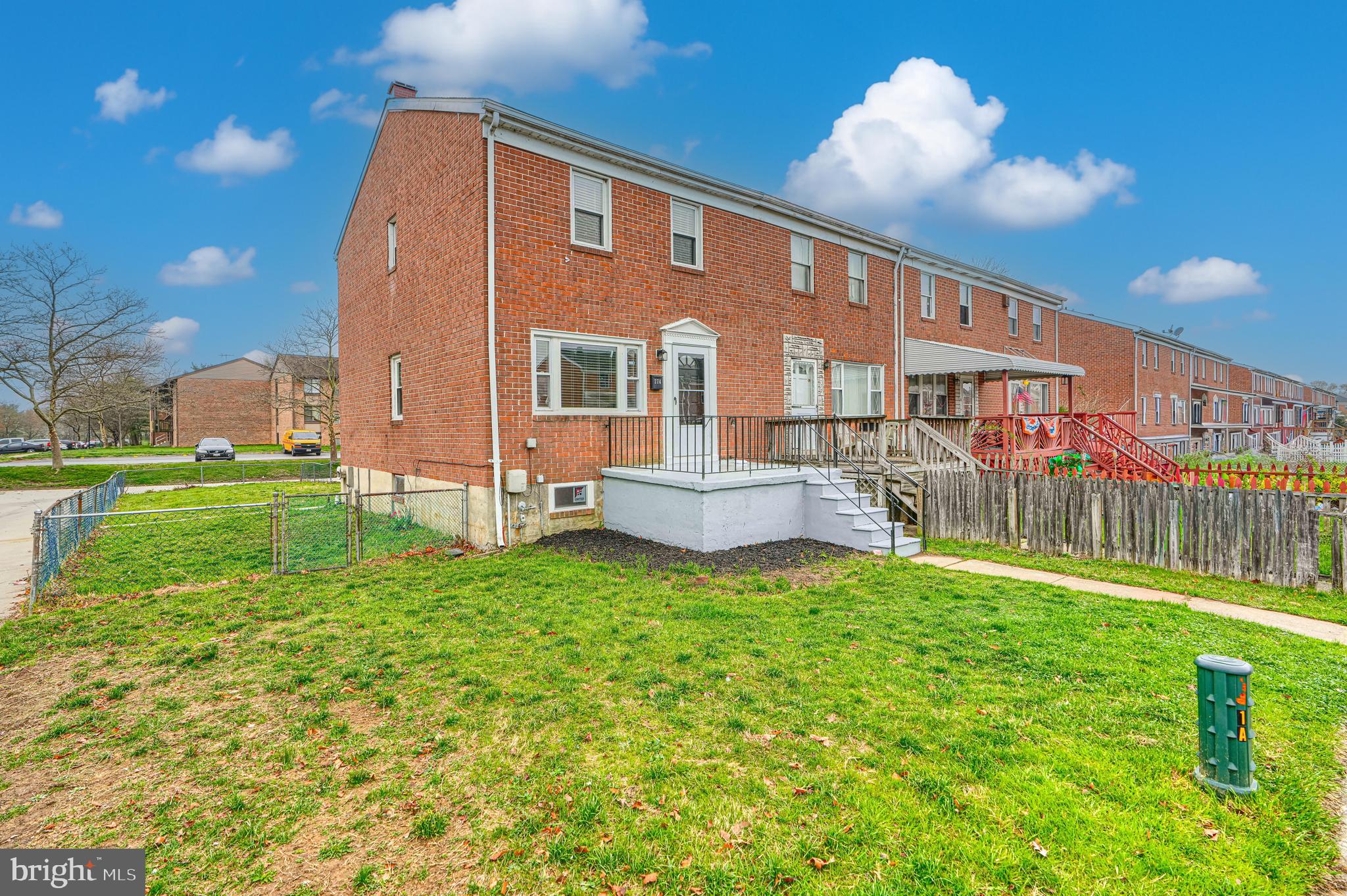 COUNTRY RIDGE - Residential