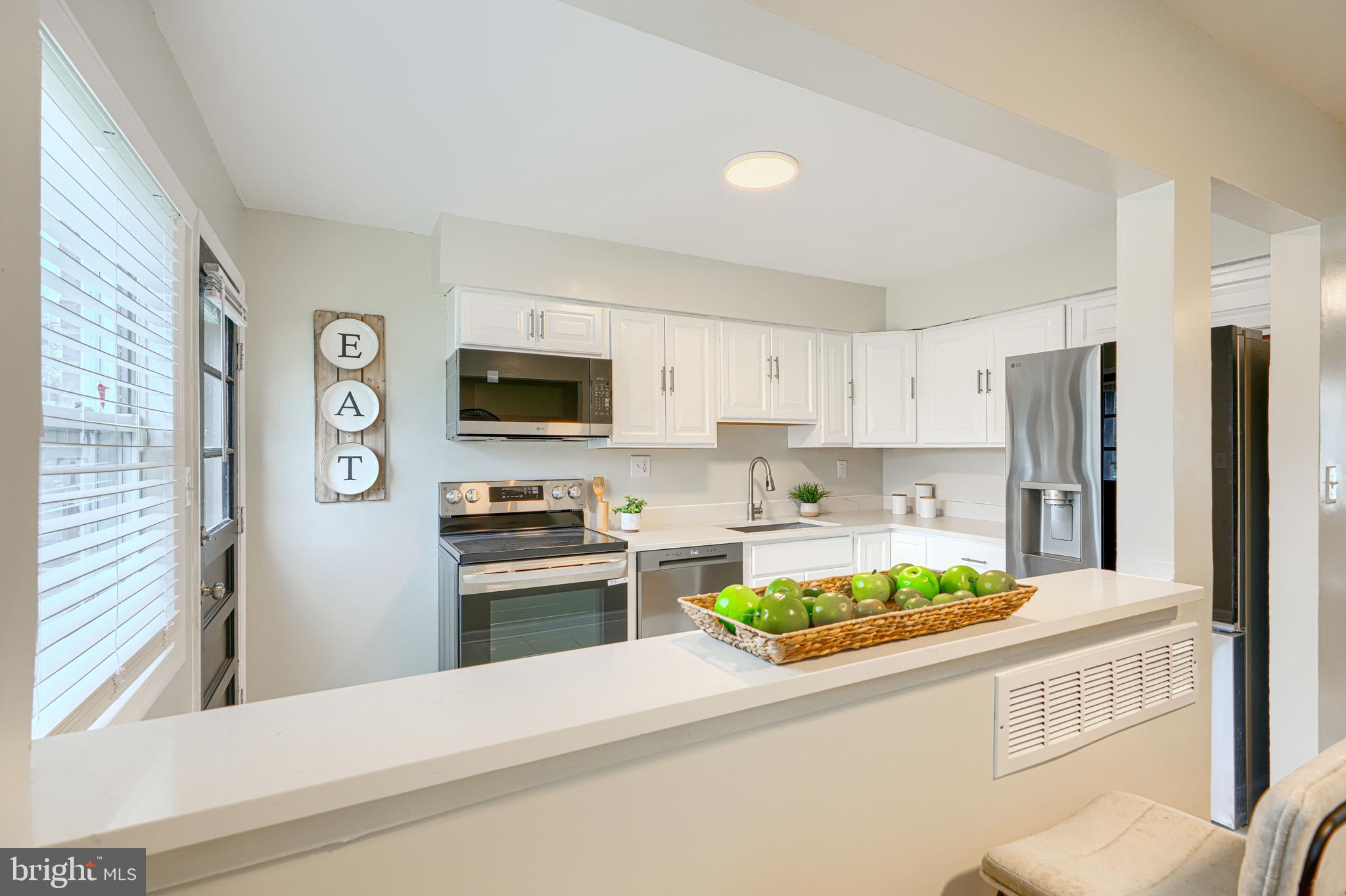 COUNTRY RIDGE - Residential