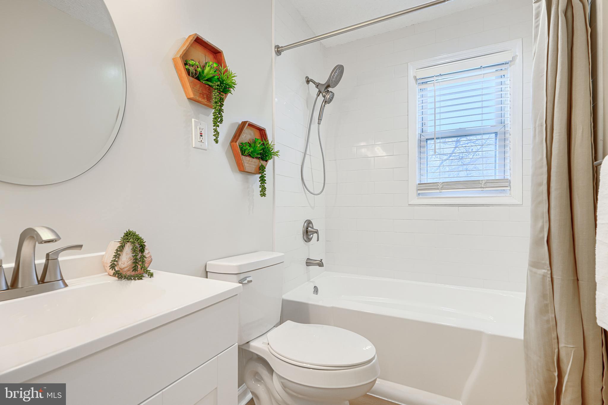 COUNTRY RIDGE - Residential