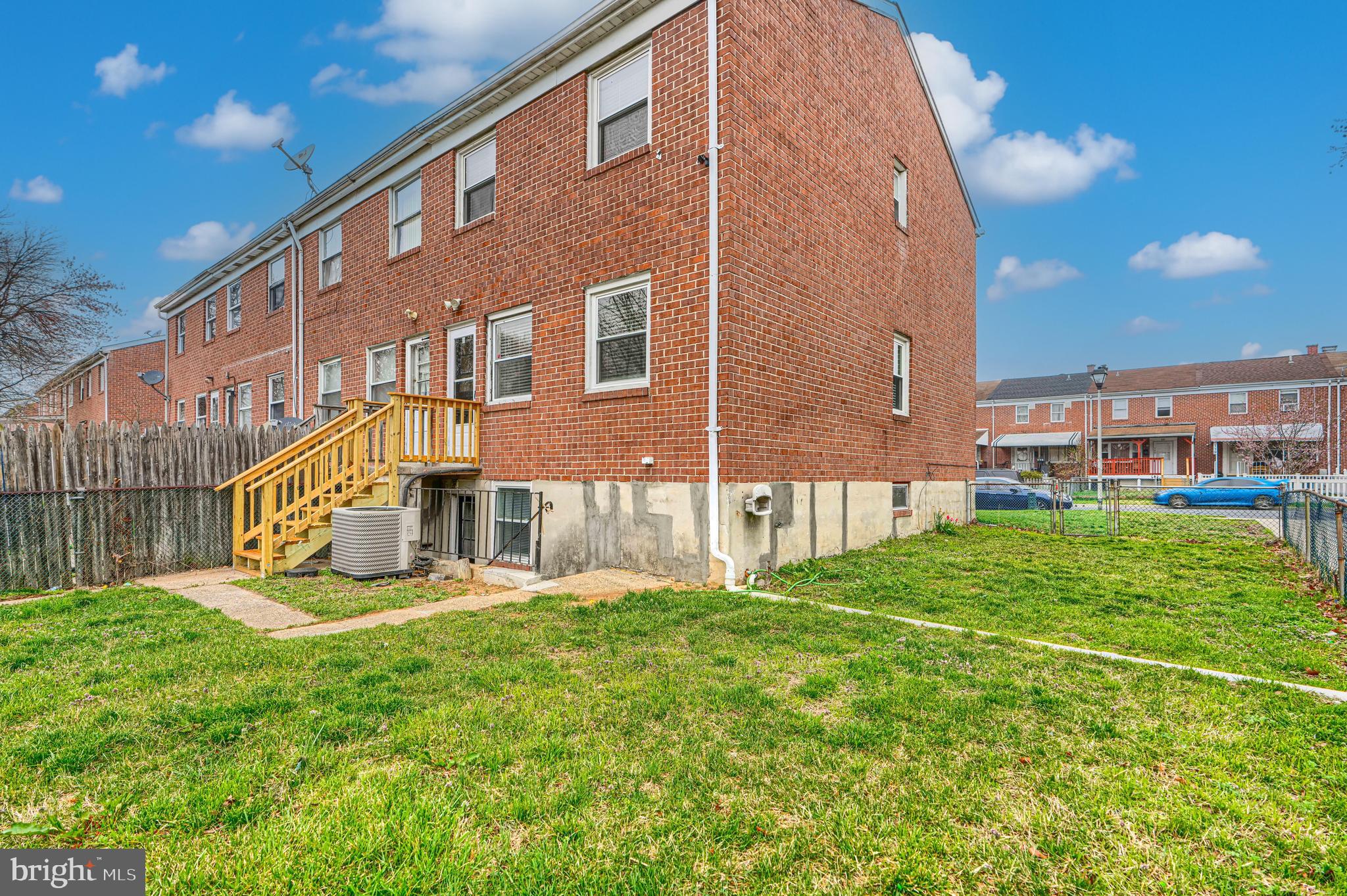 COUNTRY RIDGE - Residential