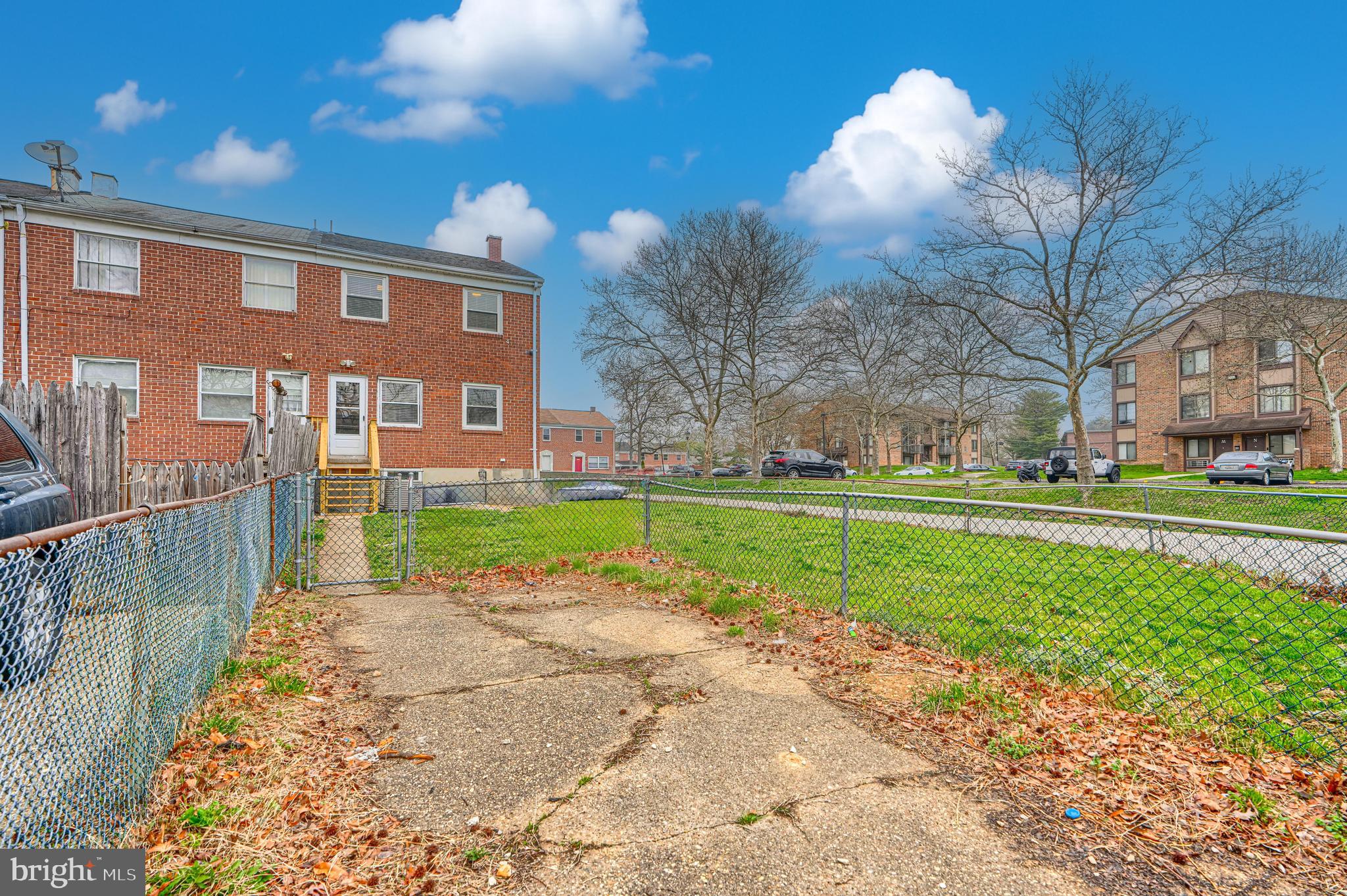 COUNTRY RIDGE - Residential