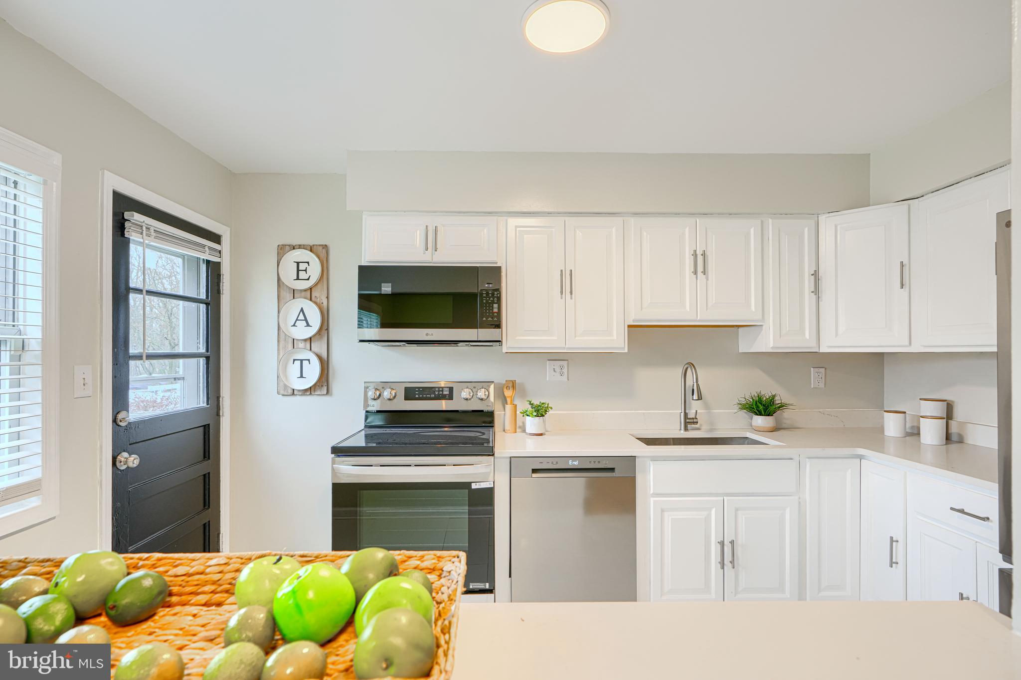 COUNTRY RIDGE - Residential