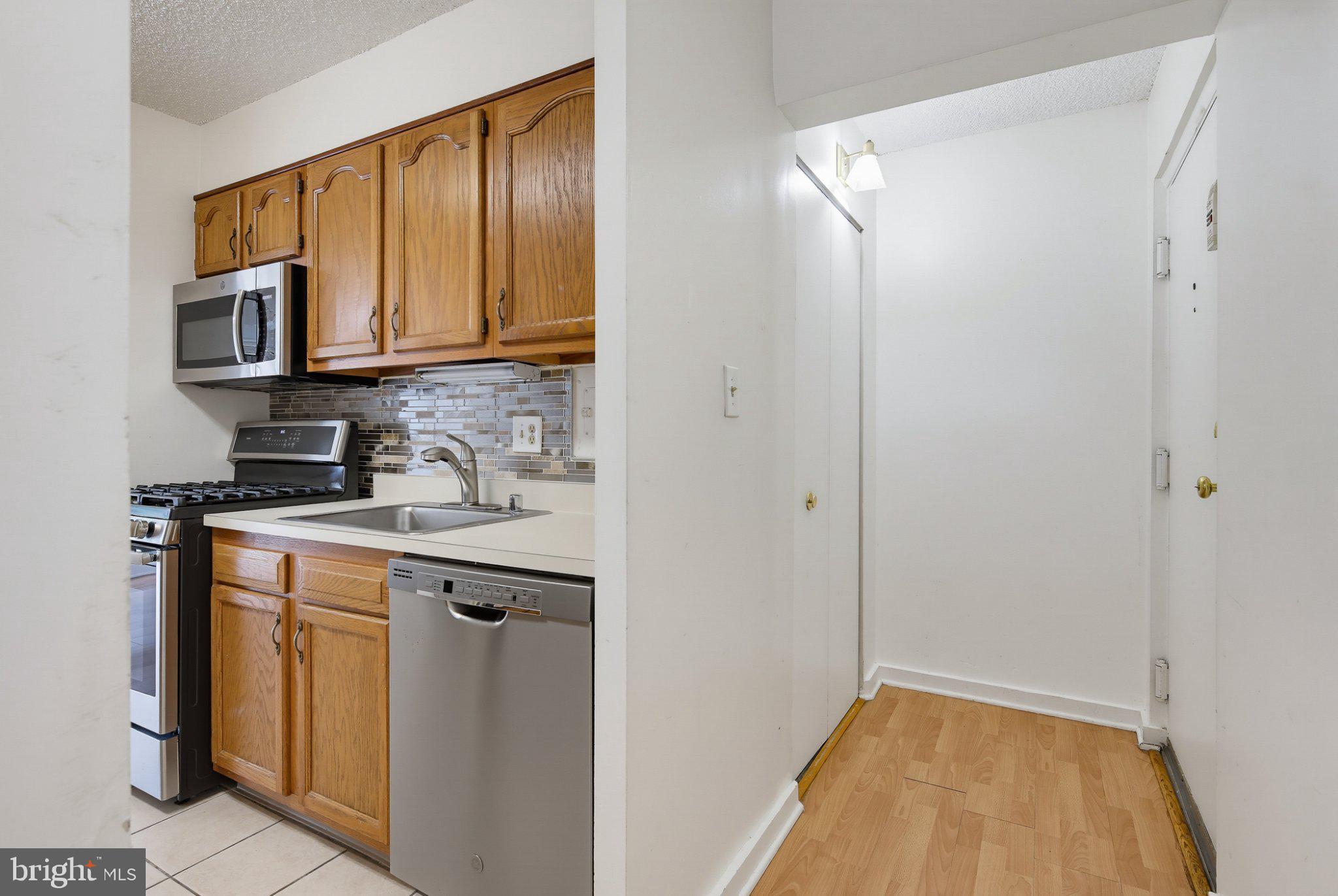 5911 TAMAR DRIVE 6 R30