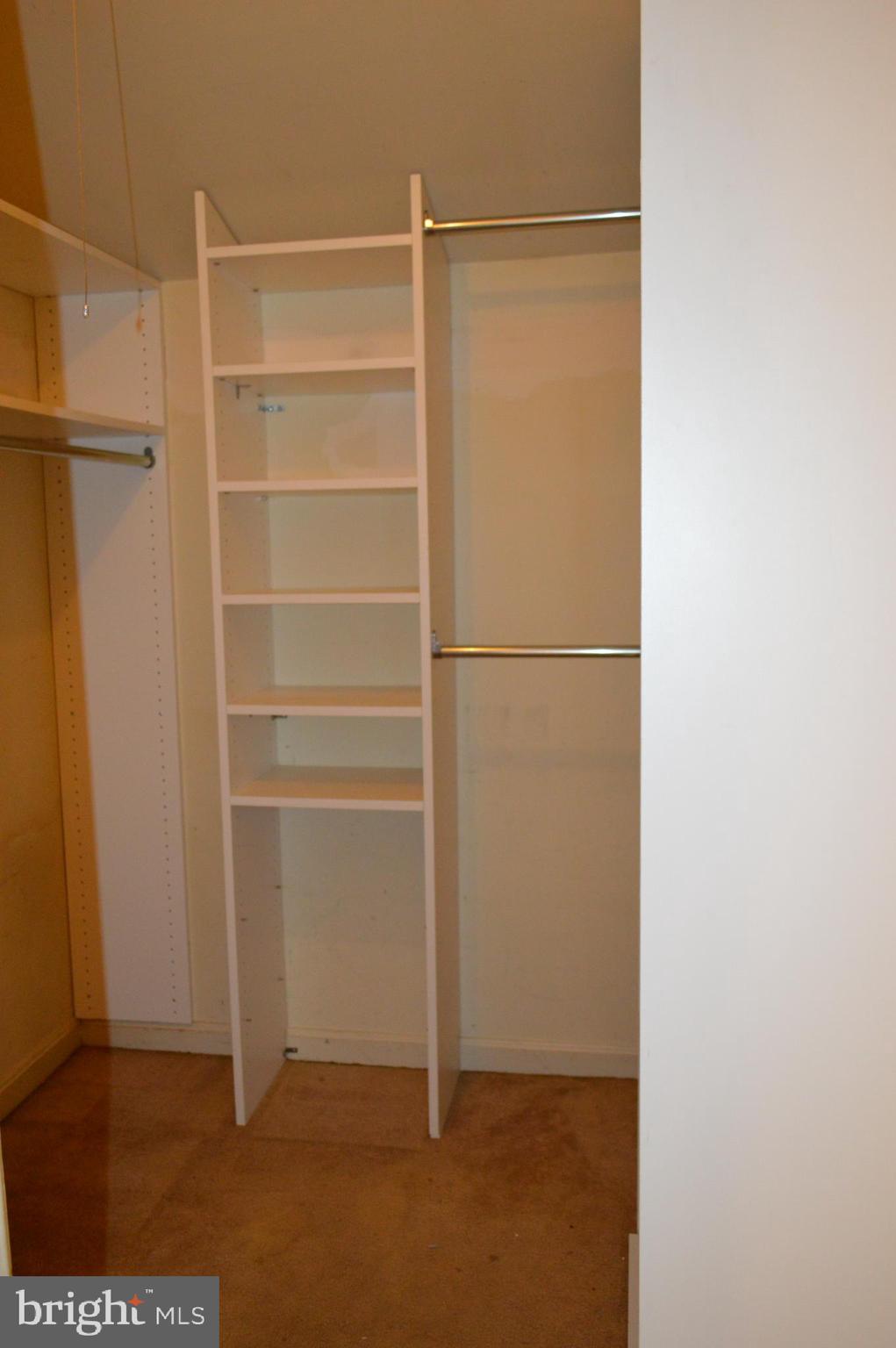 PARKWAY SQUARE - Residential