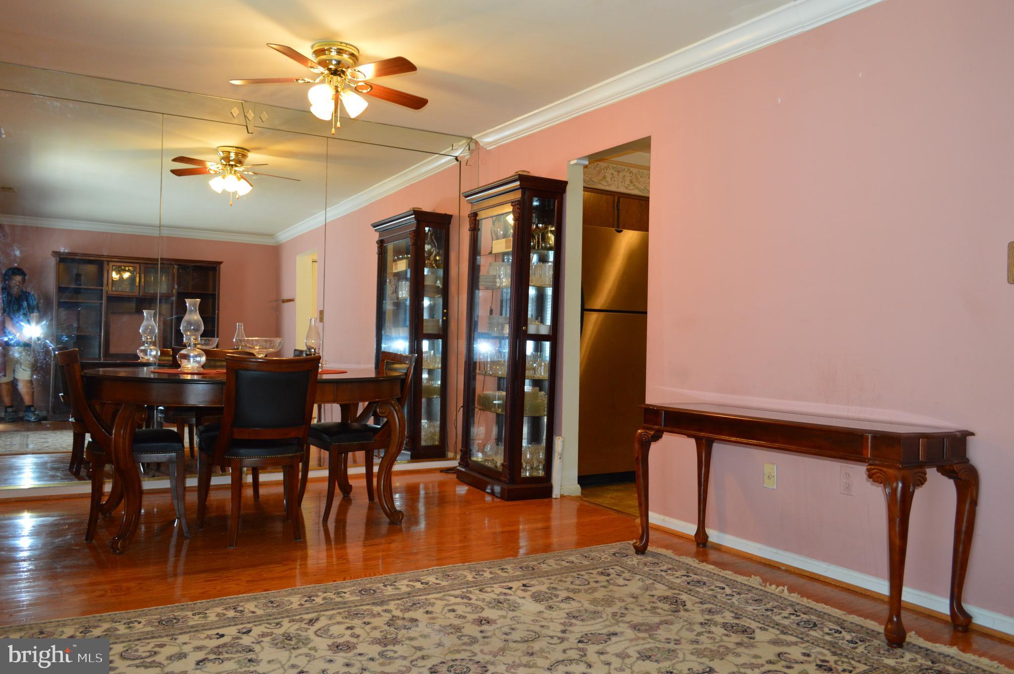 PARKWAY SQUARE - Residential