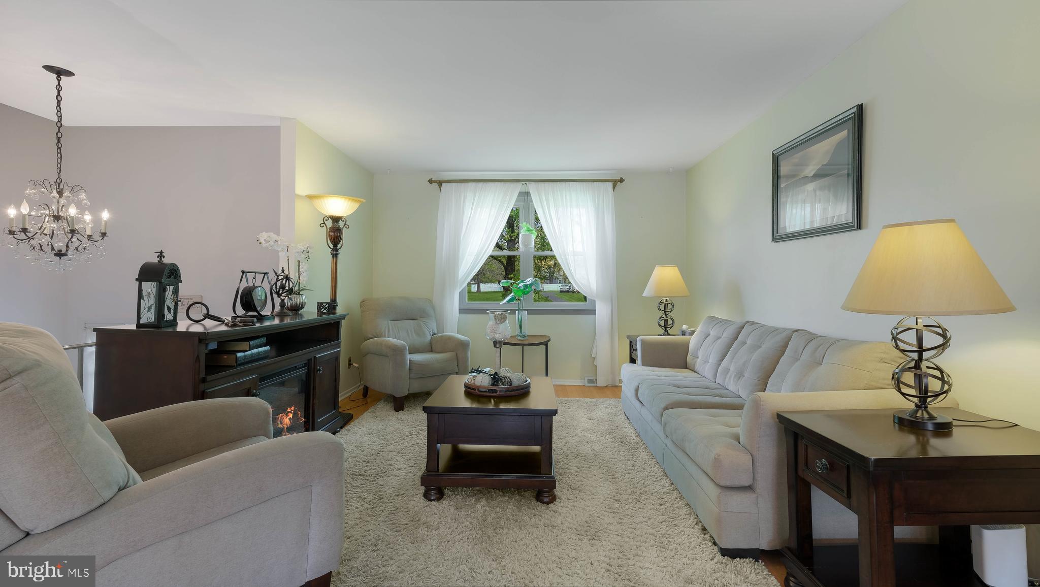105 AZALEA PLACE