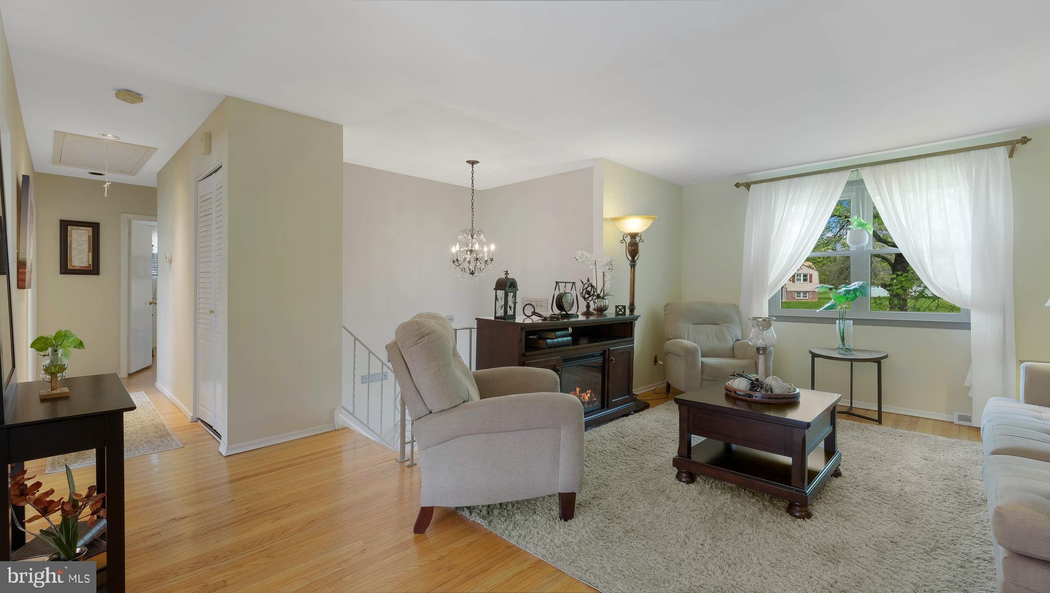 105 AZALEA PLACE