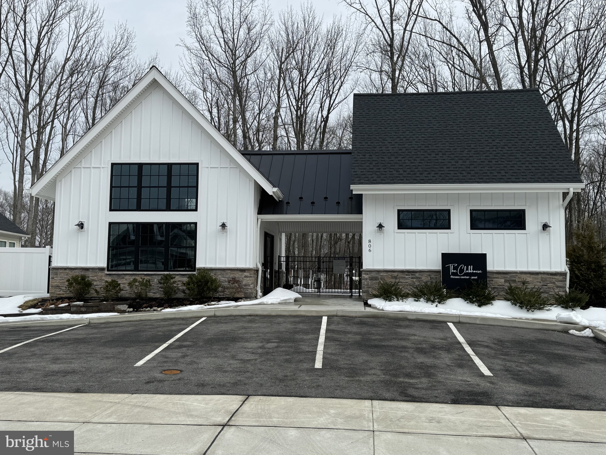 THE CASCADES - Residential