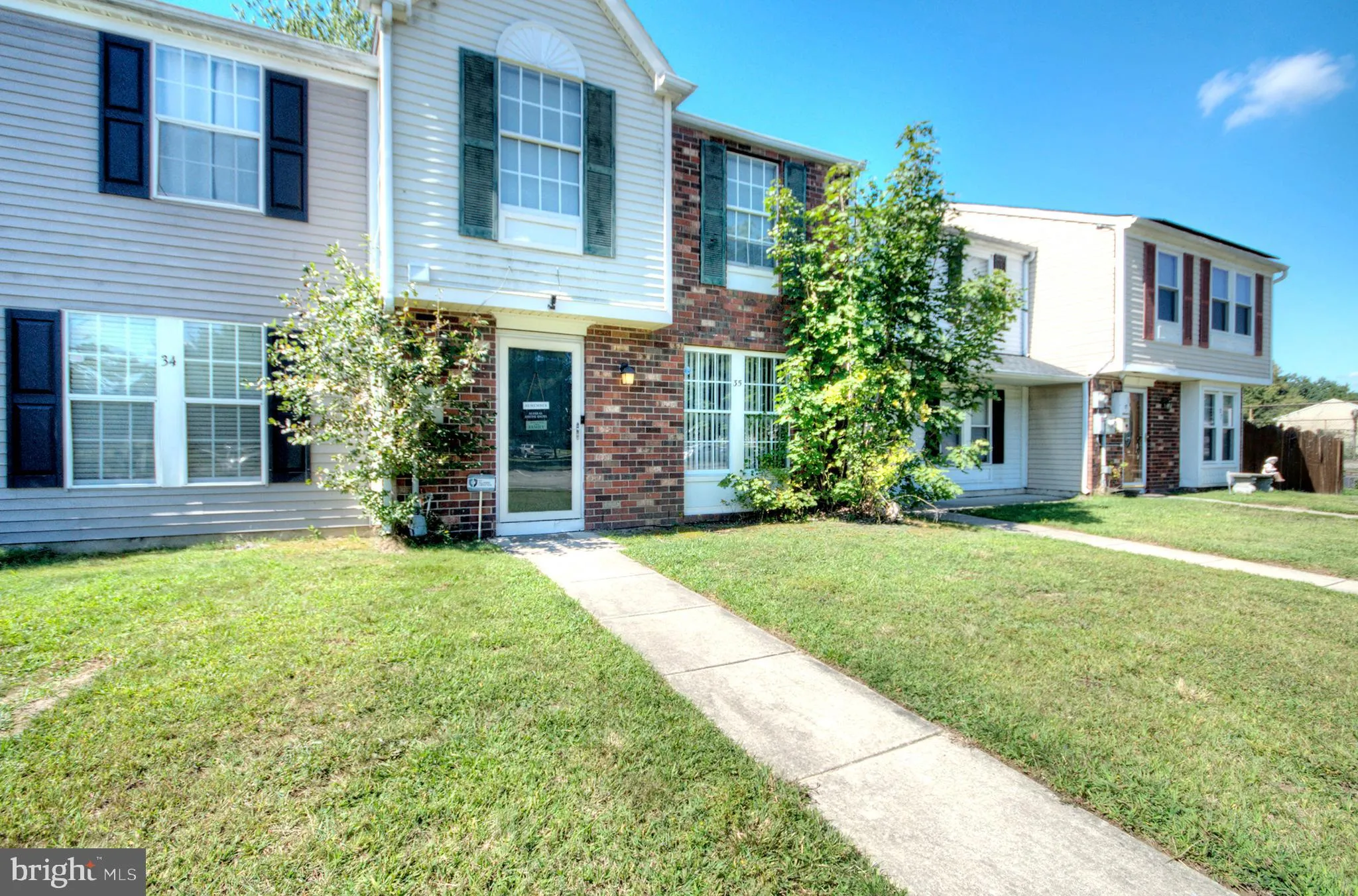 Sicklerville, New Jersey 08081, United States, 3 Bedrooms Bedrooms, ,2 BathroomsBathrooms,Residential,Pending,200873