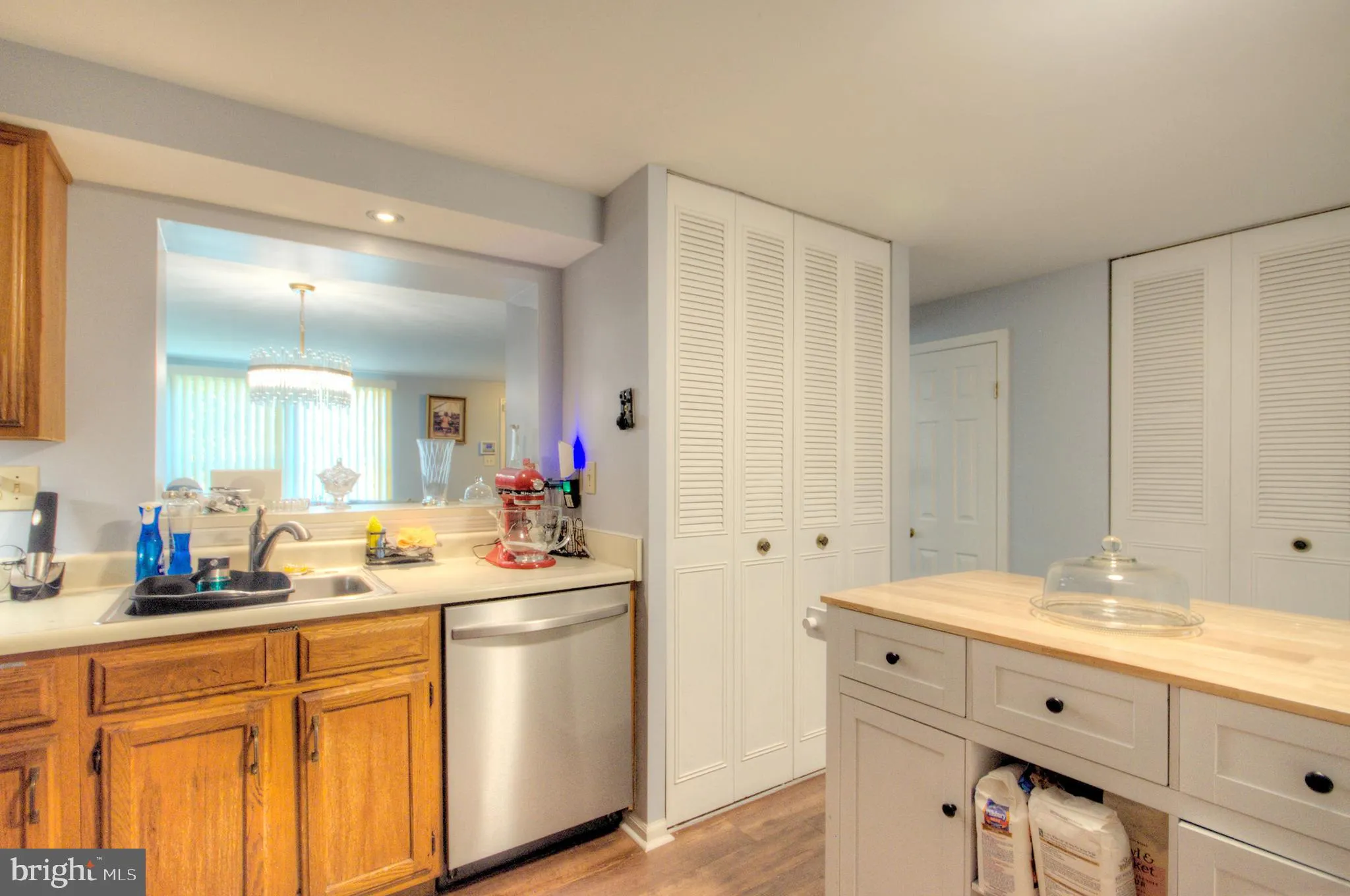 Sicklerville, New Jersey 08081, United States, 3 Bedrooms Bedrooms, ,2 BathroomsBathrooms,Residential,Pending,200873