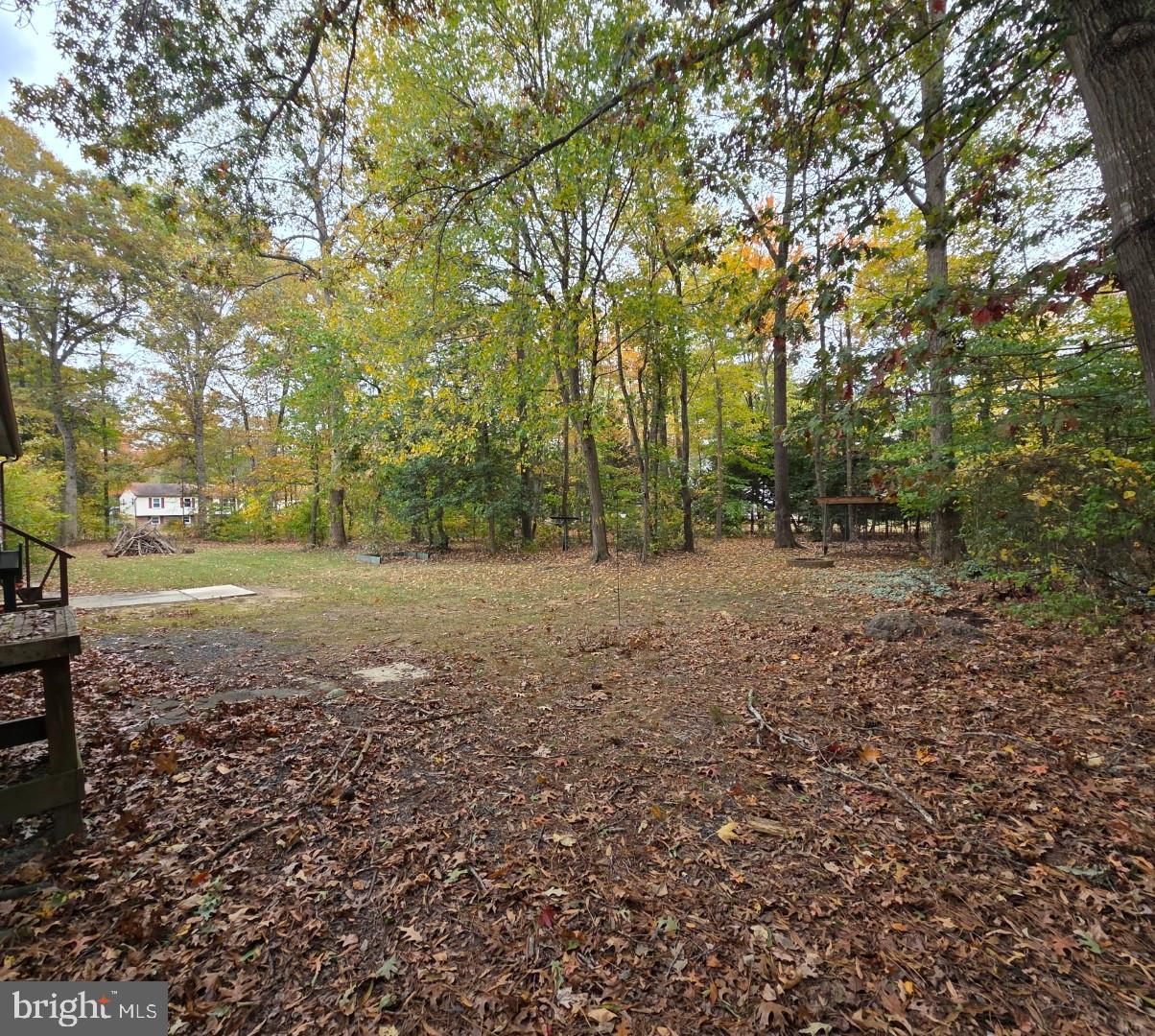 COUNTRY LAKES - Residential