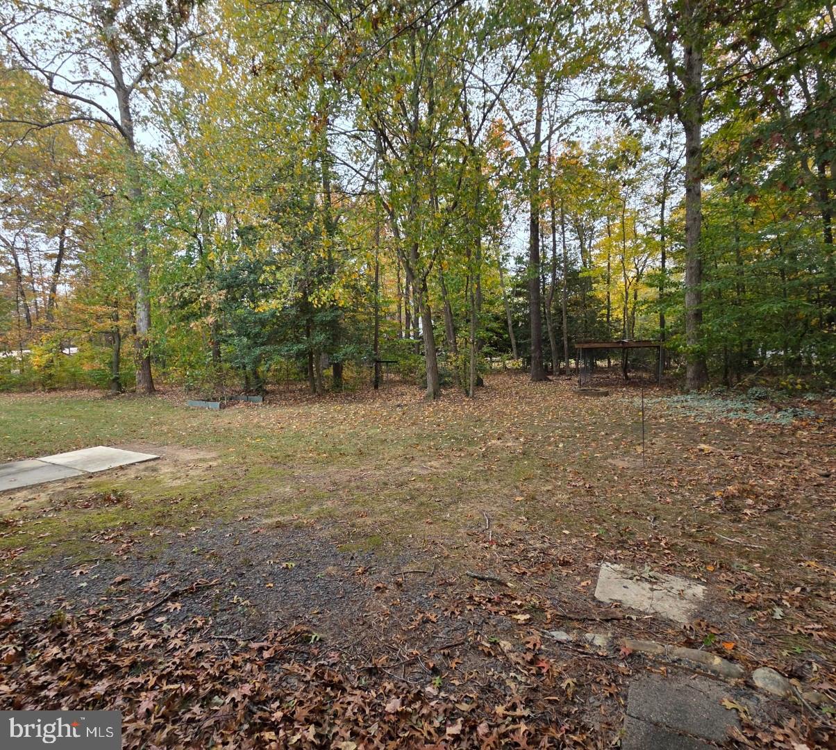 COUNTRY LAKES - Residential