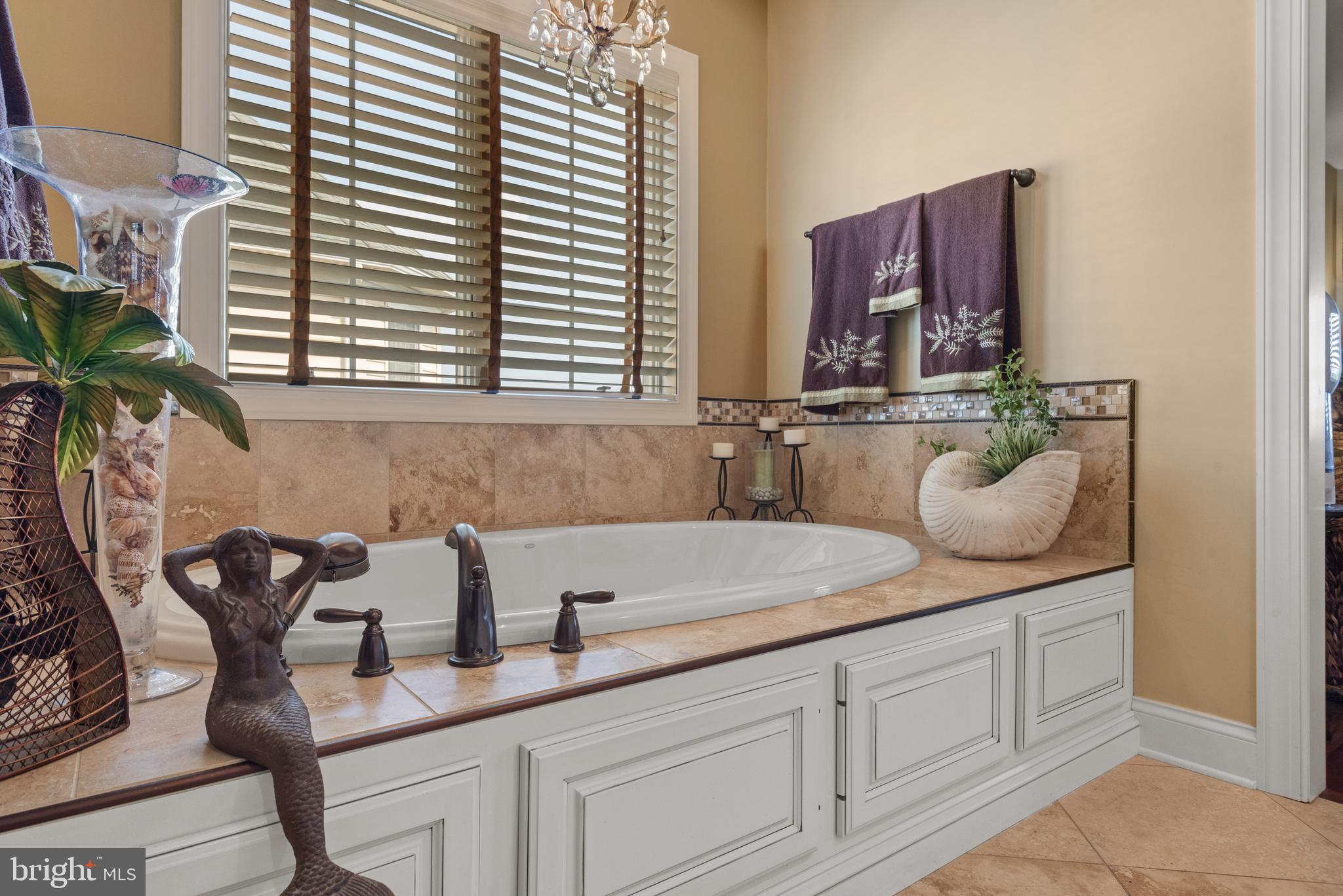 HAMPDEN SUMMIT - Residential