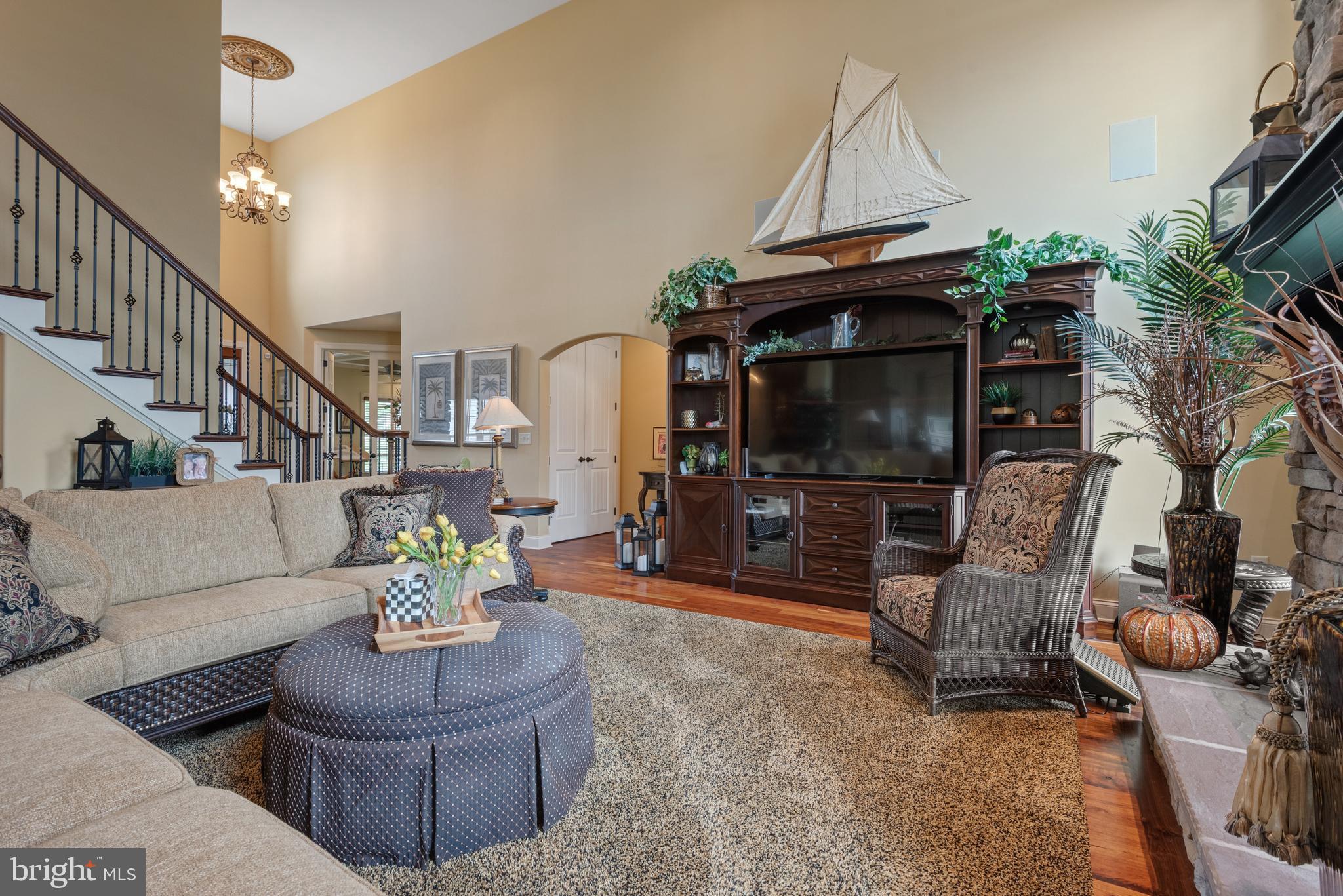 HAMPDEN SUMMIT - Residential